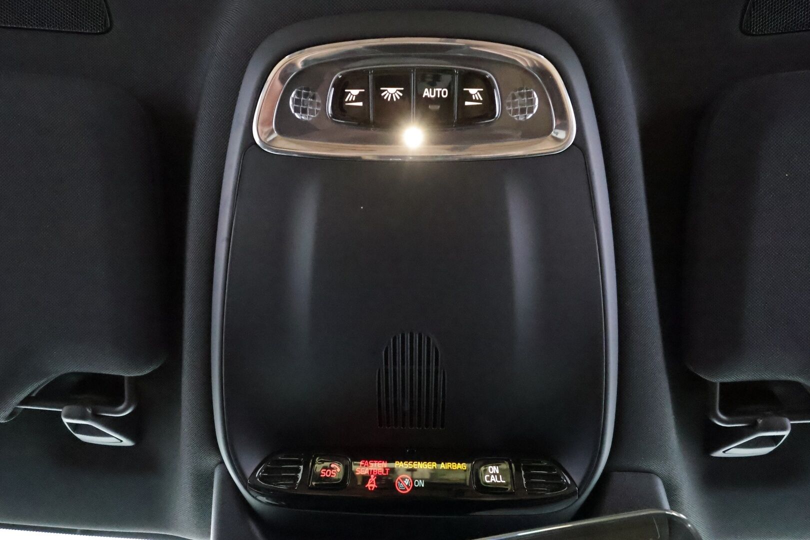 Volvo V90 Cross Country 2018 D4 AWD Business Plus aut * ACC / Webasto / Koukku / Ruskeat nahat / Navi / LED / Keyless / Ratinlämmitin * - EI AD-Blueta! / Suomi-auto / Kahdet renkaat aluvanteilla