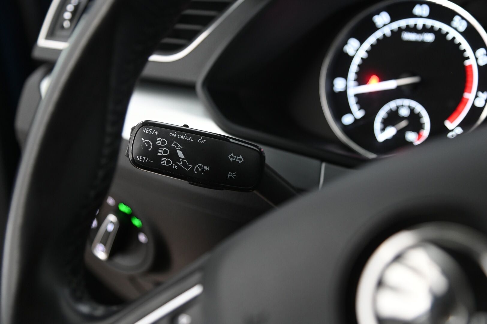 Skoda Superb 2018 Combi 1,4 TSI ACT Ambition BusinessLine DSG Autom *Webasto / Suomi-auto / Appconnect / Lämmitettävä ohjauspyörä* - *2X Renkaat aluvanteilla / jakopää tehty 2024 / LED Lisävalo*