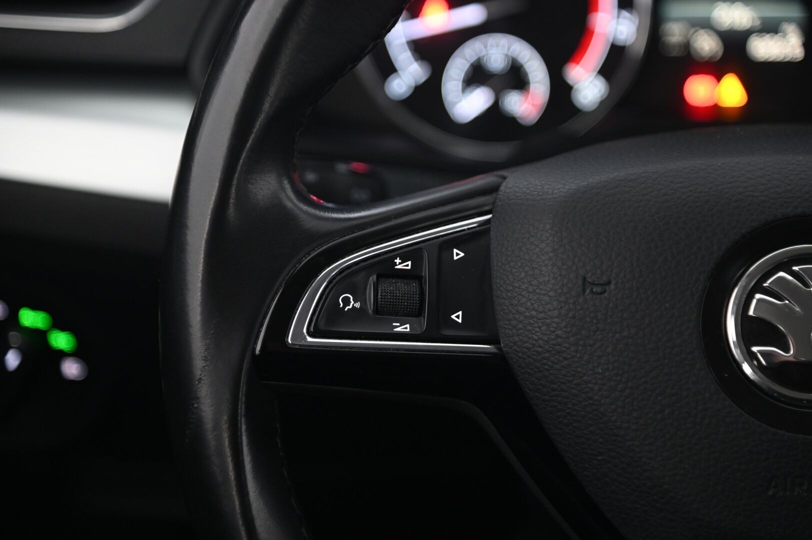 Skoda Superb 2018 Combi 1,4 TSI ACT Ambition BusinessLine DSG Autom *Webasto / Suomi-auto / Appconnect / Lämmitettävä ohjauspyörä* - *2X Renkaat aluvanteilla / jakopää tehty 2024 / LED Lisävalo*