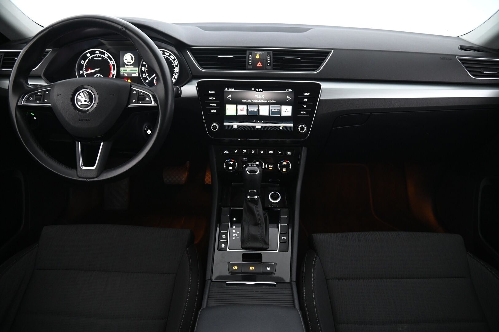 Skoda Superb 2018 Combi 1,4 TSI ACT Ambition BusinessLine DSG Autom *Webasto / Suomi-auto / Appconnect / Lämmitettävä ohjauspyörä* - *2X Renkaat aluvanteilla / jakopää tehty 2024 / LED Lisävalo*