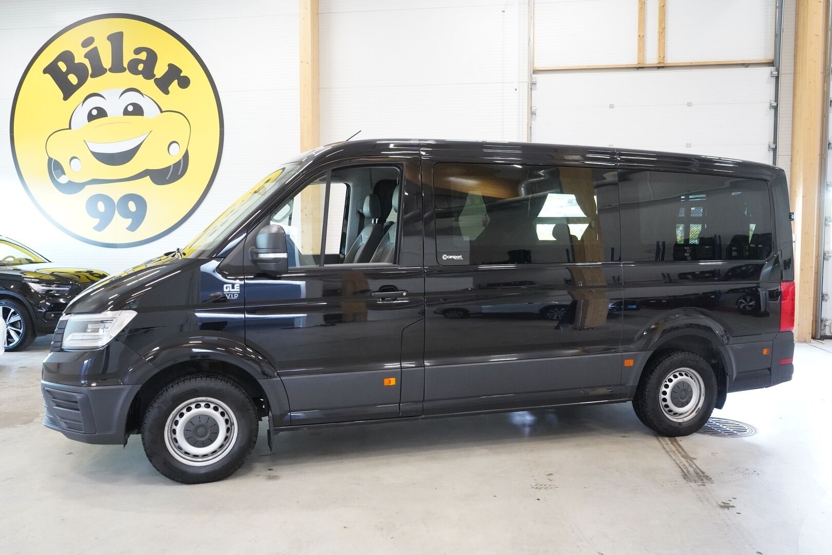 Volkswagen Crafter 2018 2.0 TDI Carsport VIP GLE 9-paikkainen Esteetön - ALV | Sähköovet | Invahissi | Ground Zero-hifit | Carsport-design | Peruutuskamera | Sähkötoiminen liukuovi | Asiallinen huoltohistoria | Katsastettu 6/26
