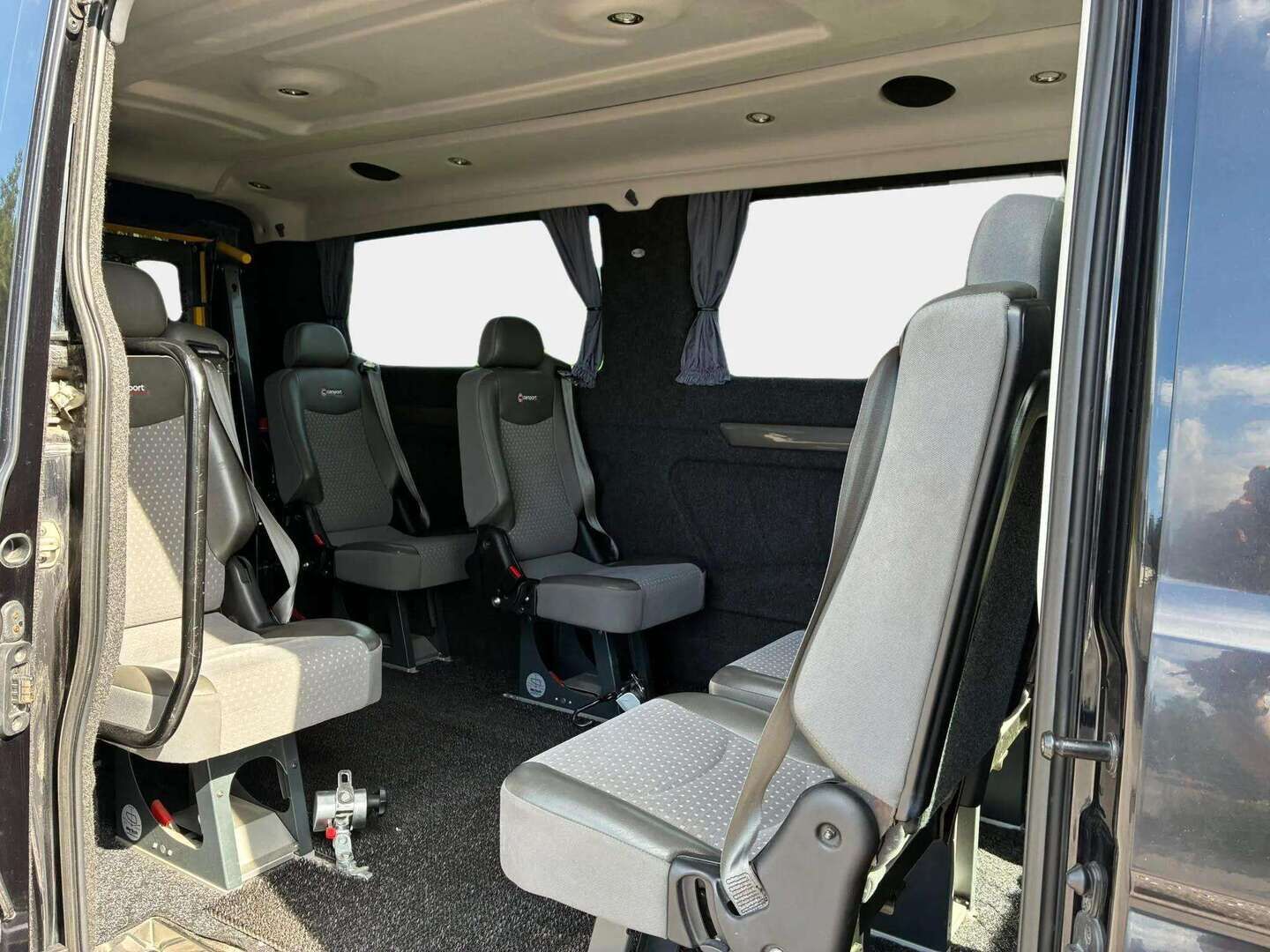 Volkswagen Crafter 2018 2.0 TDI Carsport VIP GLE 9-paikkainen Esteetön - ALV | Sähköovet | Invahissi | Ground Zero-hifit | Carsport-design | Peruutuskamera | Asiallinen huoltohistoria | Katsastettu 6/26