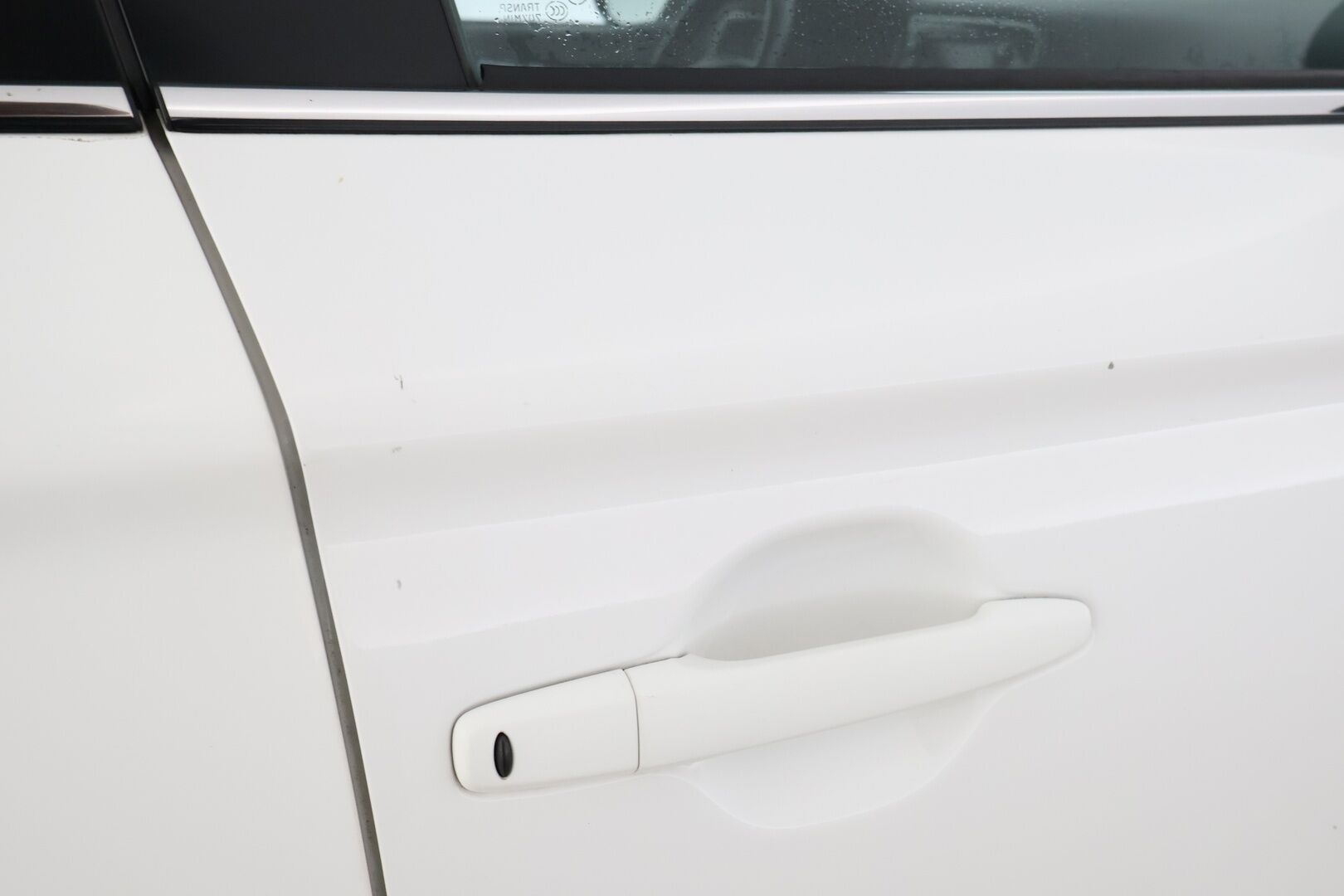 Mitsubishi Outlander 2014 MYYDÄÄN HUUTOKAUPAT.COM