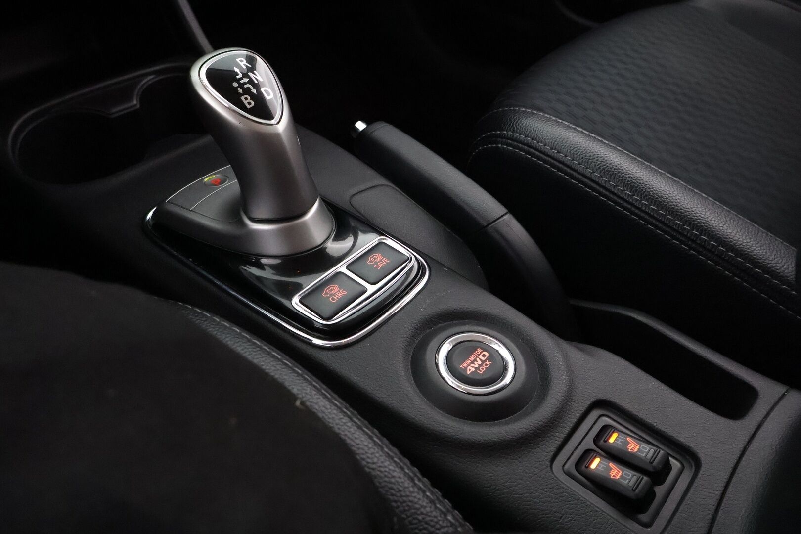Mitsubishi Outlander 2014 MYYDÄÄN HUUTOKAUPAT.COM