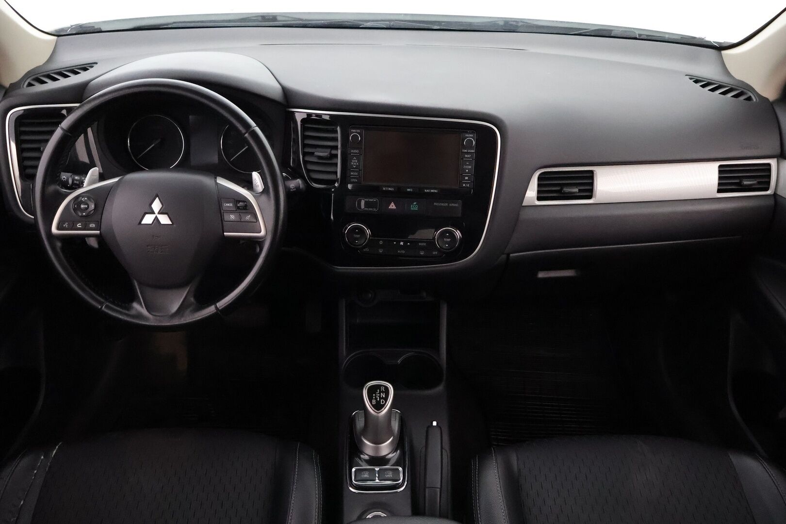 Mitsubishi Outlander 2014 MYYDÄÄN HUUTOKAUPAT.COM