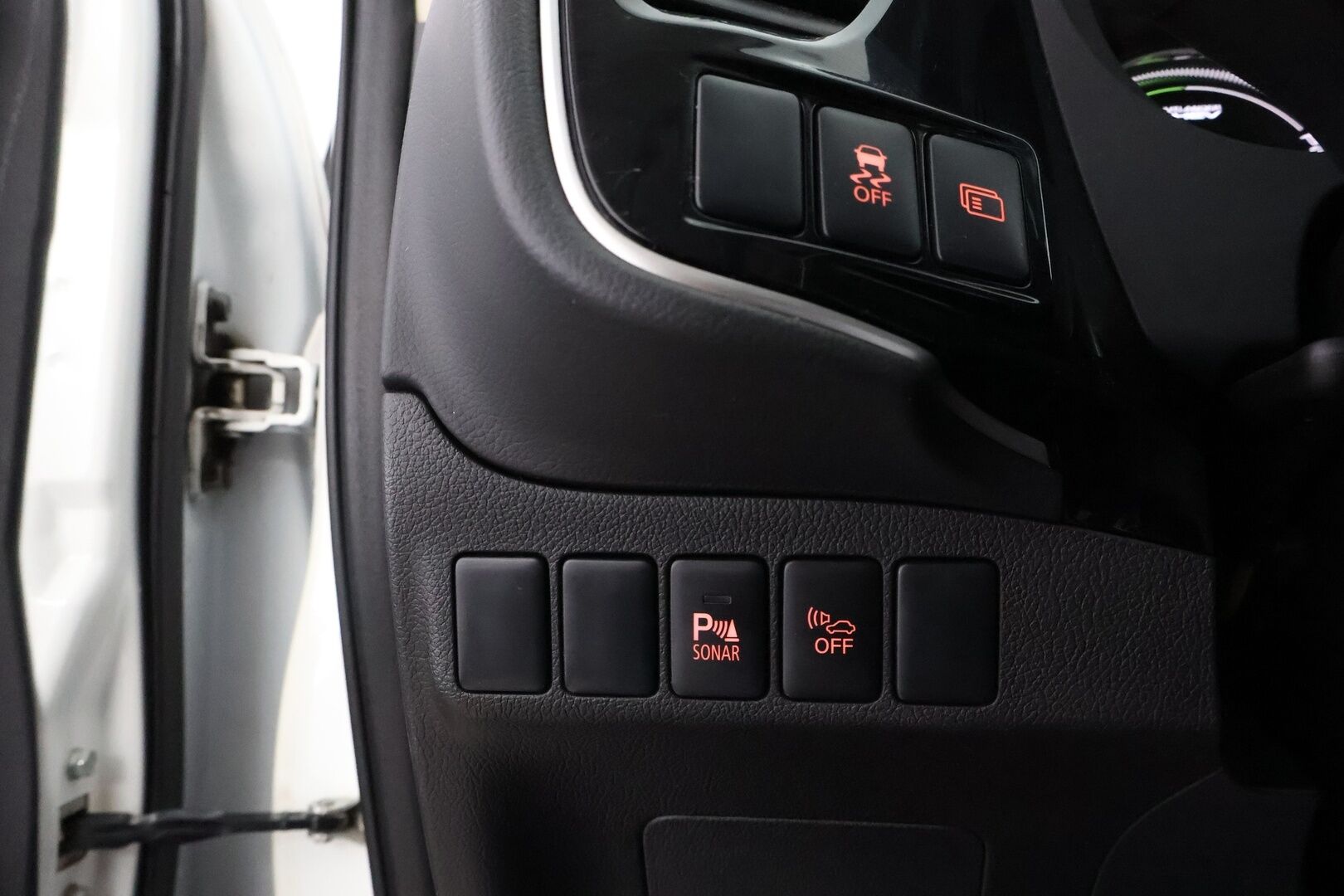 Mitsubishi Outlander 2014 MYYDÄÄN HUUTOKAUPAT.COM
