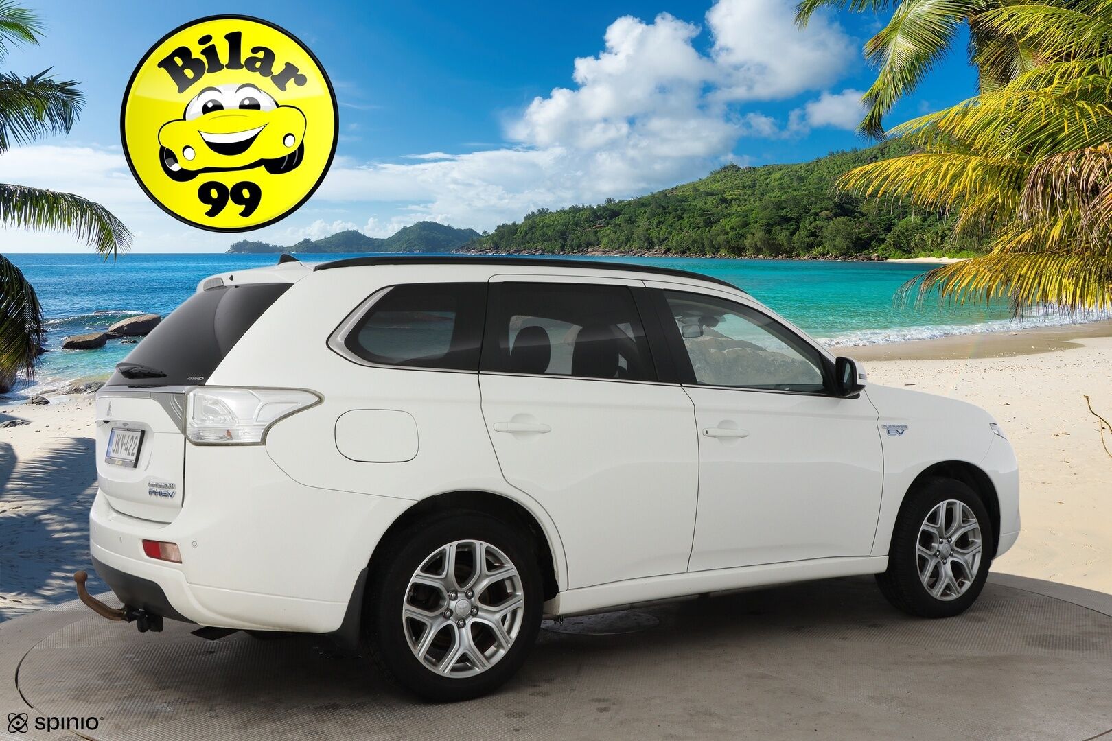 Mitsubishi Outlander 2014 MYYDÄÄN HUUTOKAUPAT.COM