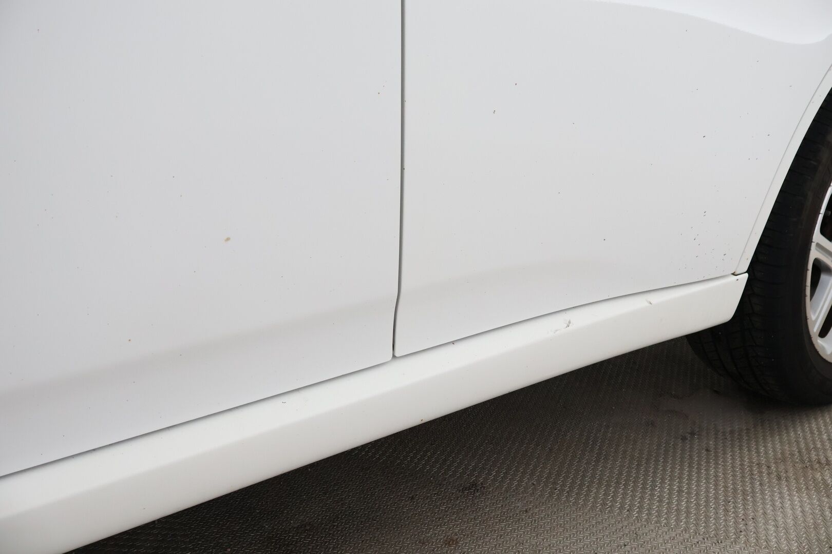 Mitsubishi Outlander 2014 MYYDÄÄN HUUTOKAUPAT.COM