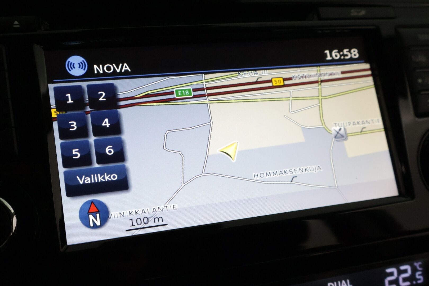 Nissan Qashqai 2018 DIG-T 115 Acenta 2WD Xtronic Connect PFEB *Vakkari / P-kamera / Koukku / Lohko+sisäpuhallin / Kaistavahti* - 1-om. Suomi-auto / Merkkihuollettu / 2x aluvanteet / Uudet Laatunastat!