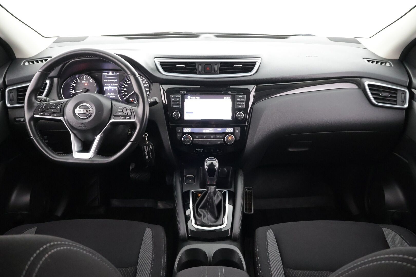 Nissan Qashqai 2018 DIG-T 115 Acenta 2WD Xtronic Connect PFEB *Vakkari / P-kamera / Koukku / Lohko+sisäpuhallin / Kaistavahti* - 1-om. Suomi-auto / Merkkihuollettu / 2x aluvanteet / Uudet Laatunastat!