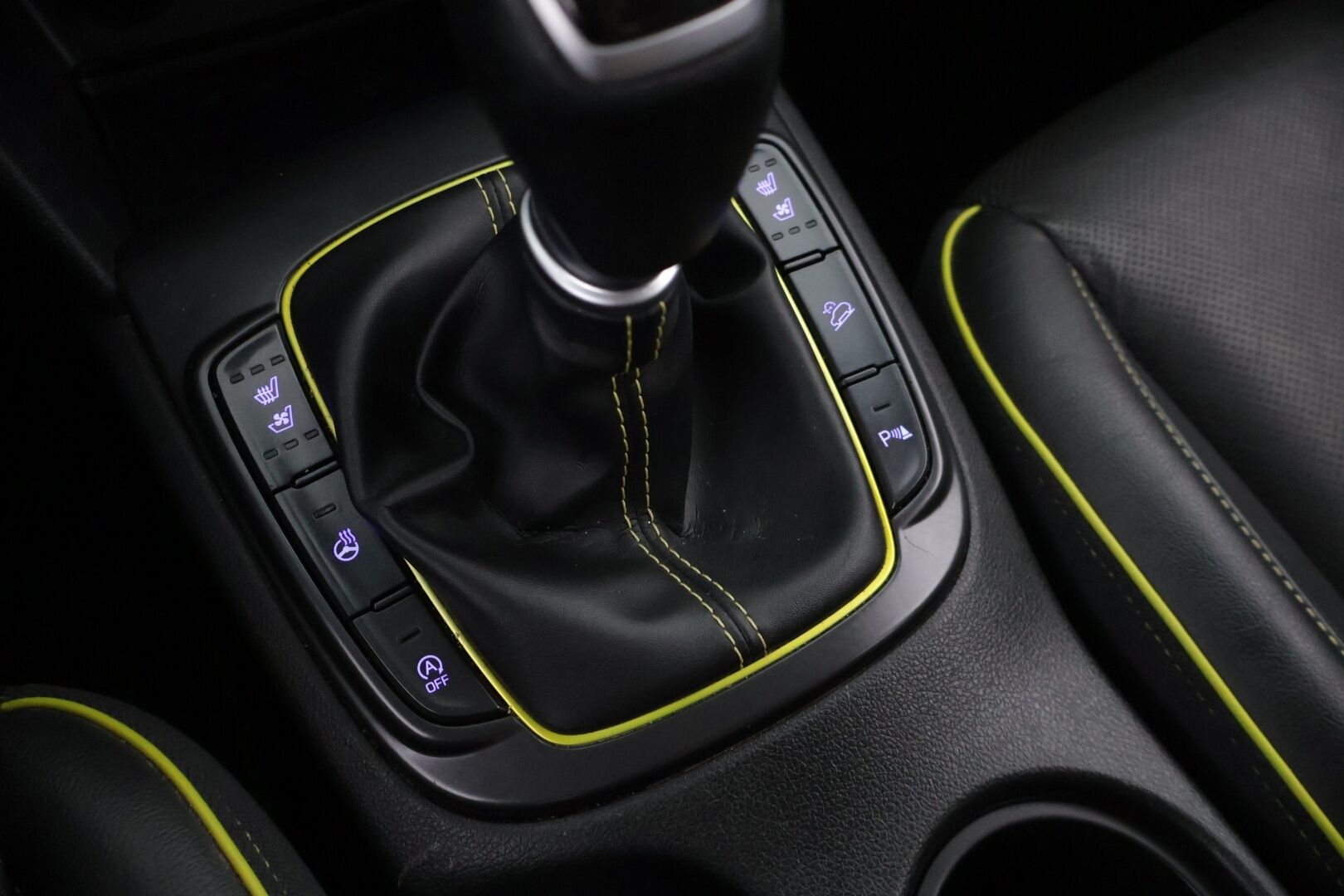 Hyundai KONA 2018 1,0 T-GDI 6MT Style Launch Edition//Ilmastoidutpenkit//Kaistavahti//ratinlämmitin//HUD// - | Suomi-auto | Tutkat | P.kamera | Kaistavahti | Blis |