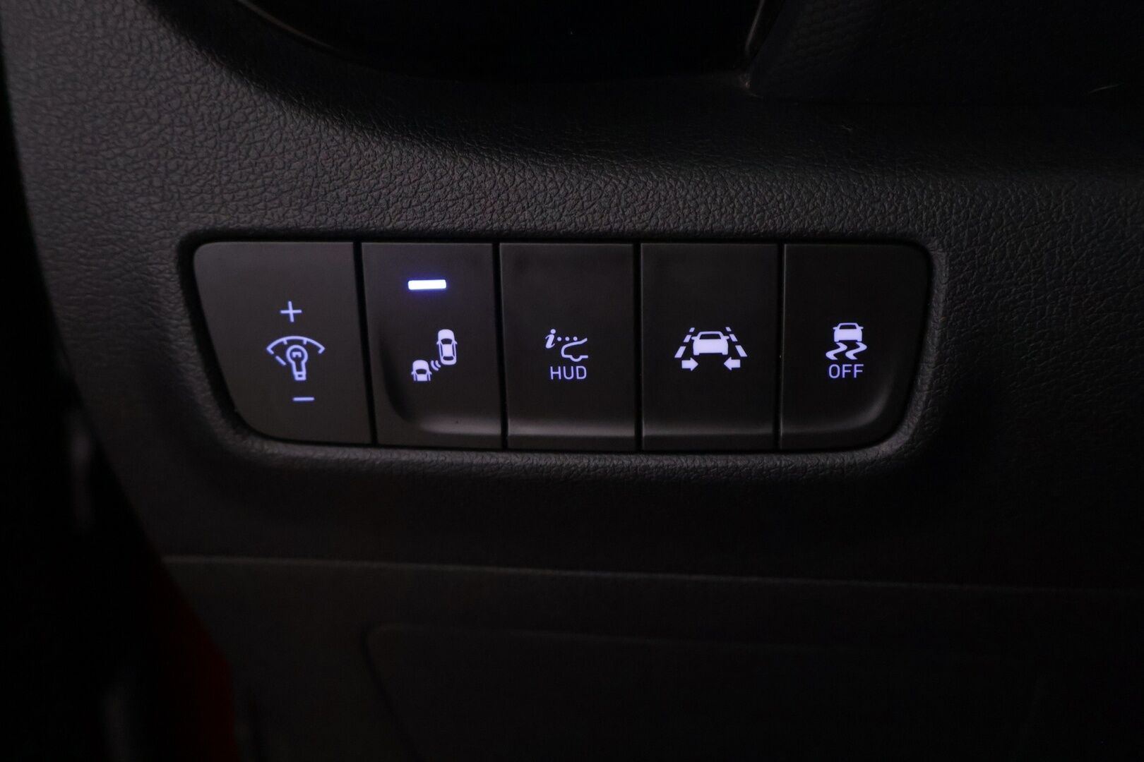 Hyundai KONA 2018 1,0 T-GDI 6MT Style Launch Edition//Ilmastoidutpenkit//Kaistavahti//ratinlämmitin//HUD// - | Suomi-auto | Tutkat | P.kamera | Kaistavahti | Blis |