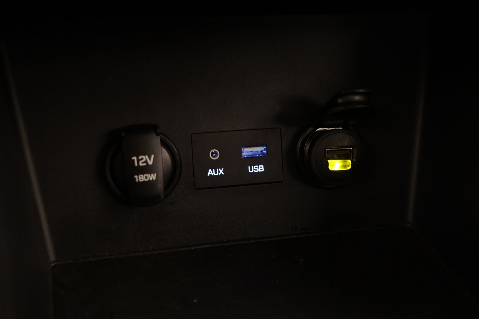 Hyundai i30 Fastback 2018 1,4 T-GDI Comfort Limited / Ratinlämmitin / Vakkari - Siisti! / Hyvin huollettu / Hyvät varusteet - HULLUT AVAJAISHULINAT KORKOTARJOUS 3,29 %