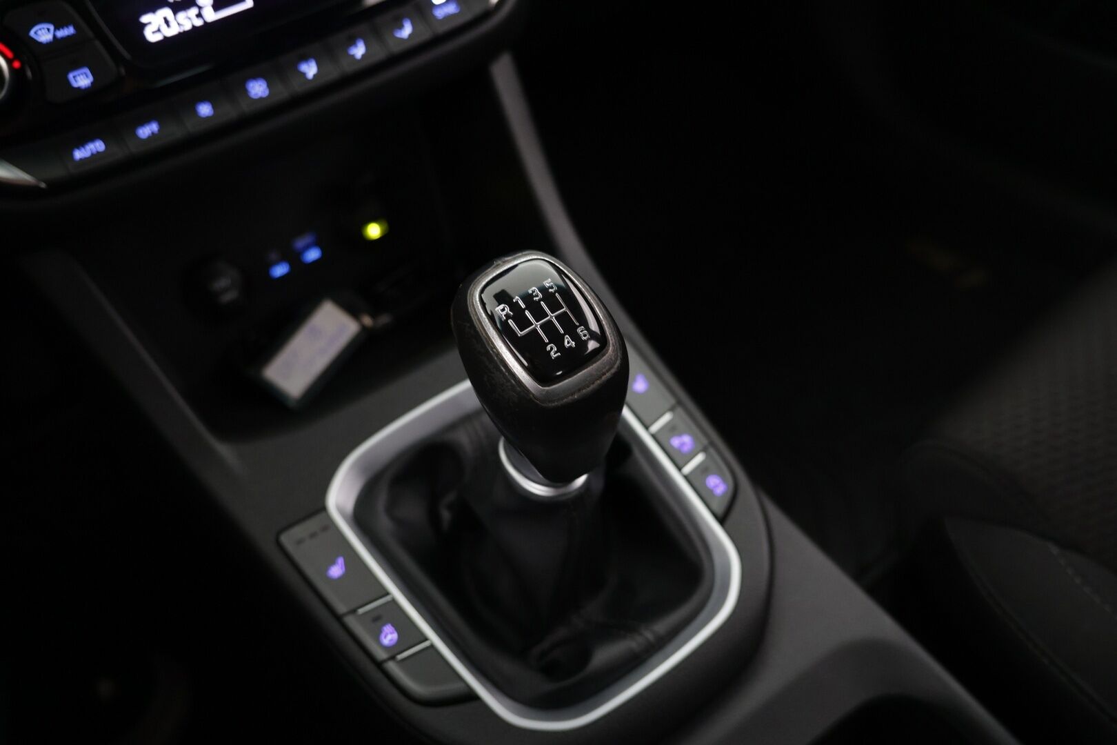 Hyundai i30 Fastback 2018 1,4 T-GDI Comfort Limited / Ratinlämmitin / Vakkari - Siisti! / Hyvin huollettu / Hyvät varusteet - HULLUT AVAJAISHULINAT KORKOTARJOUS 3,29 %