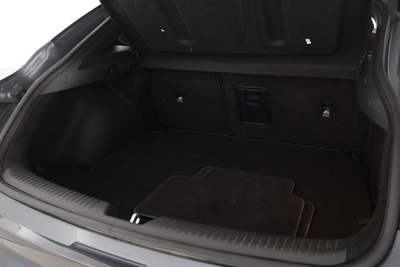 Hyundai i30 Fastback 2018 1,4 T-GDI Comfort Limited / Ratinlämmitin / Vakkari - Siisti! / Hyvin huollettu / Hyvät varusteet - HULLUT AVAJAISHULINAT KORKOTARJOUS 3,29 %