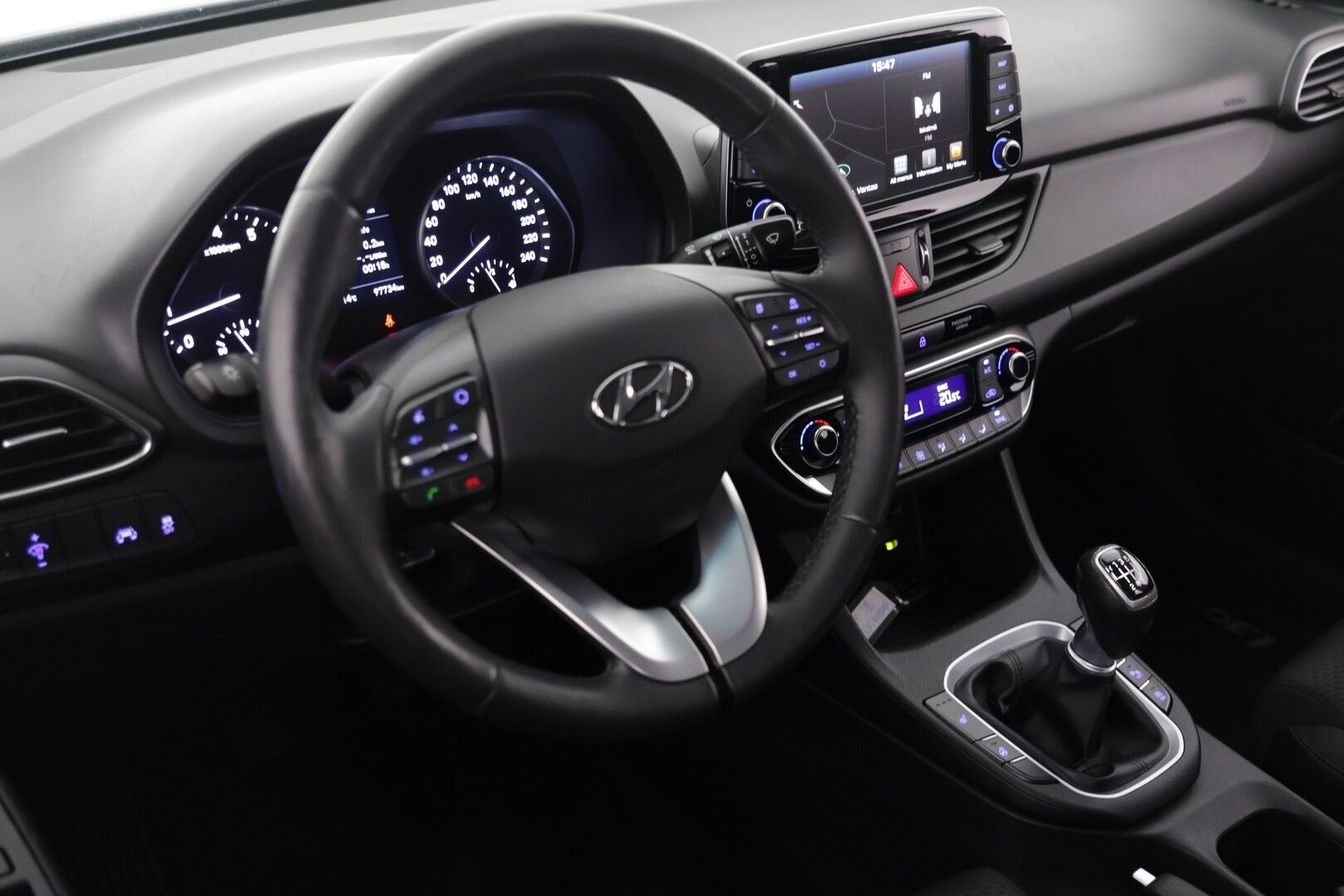 Hyundai i30 Fastback 2018 1,4 T-GDI Comfort Limited / Ratinlämmitin / Vakkari - Siisti! / Hyvin huollettu / Hyvät varusteet - HULLUT AVAJAISHULINAT KORKOTARJOUS 3,29 %
