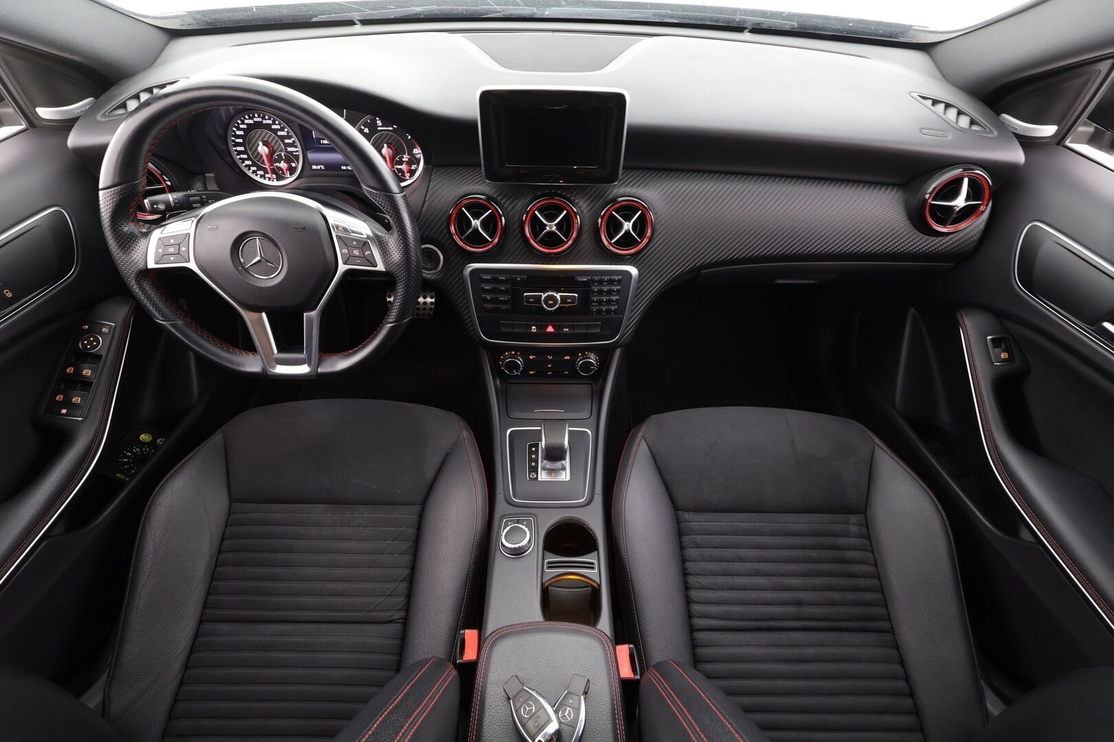 Mercedes-Benz A 45 AMG 2014 4Matic A - | Vakkari | Xenon | P.Kamera | Puolinahat | H/K | Kahdet Renkaat |