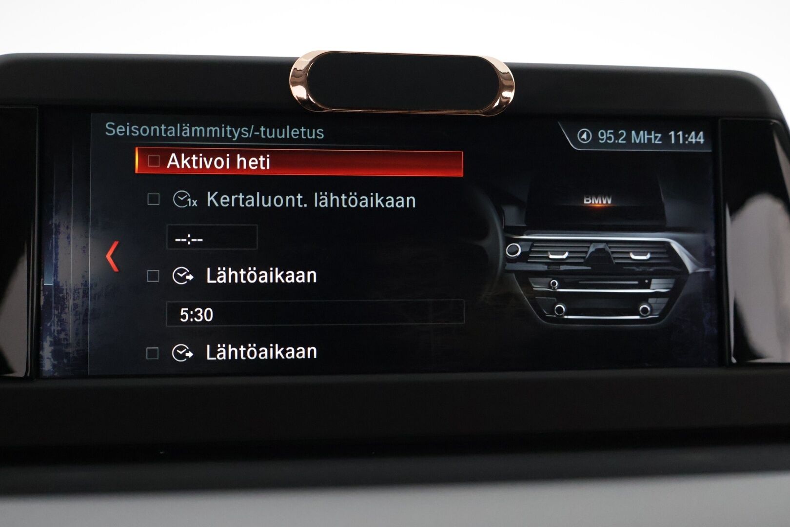 BMW 520 2018 G30 Sedan 520d A xDrive Winter Exclusive *Nahkasisusta / Tutkat / Webasto* - Suomi auto / 2 renkaat / Webasto / Neliveto / Winter Exclusive * - HULLUT JOULUT KORKOTARJOUS 2,49% 