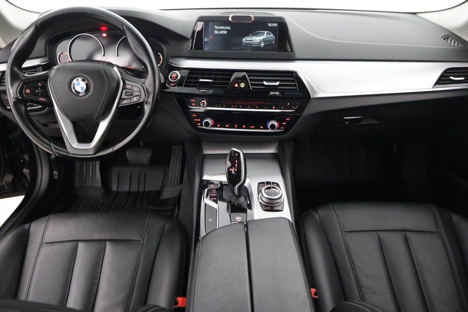 BMW 520 2018 G30 Sedan 520d A xDrive Winter Exclusive *Nahkasisusta / Tutkat / Webasto* - Suomi auto / 2 renkaat / Webasto / Neliveto / Winter Exclusive * - HULLUT JOULUT KORKOTARJOUS 2,49% 