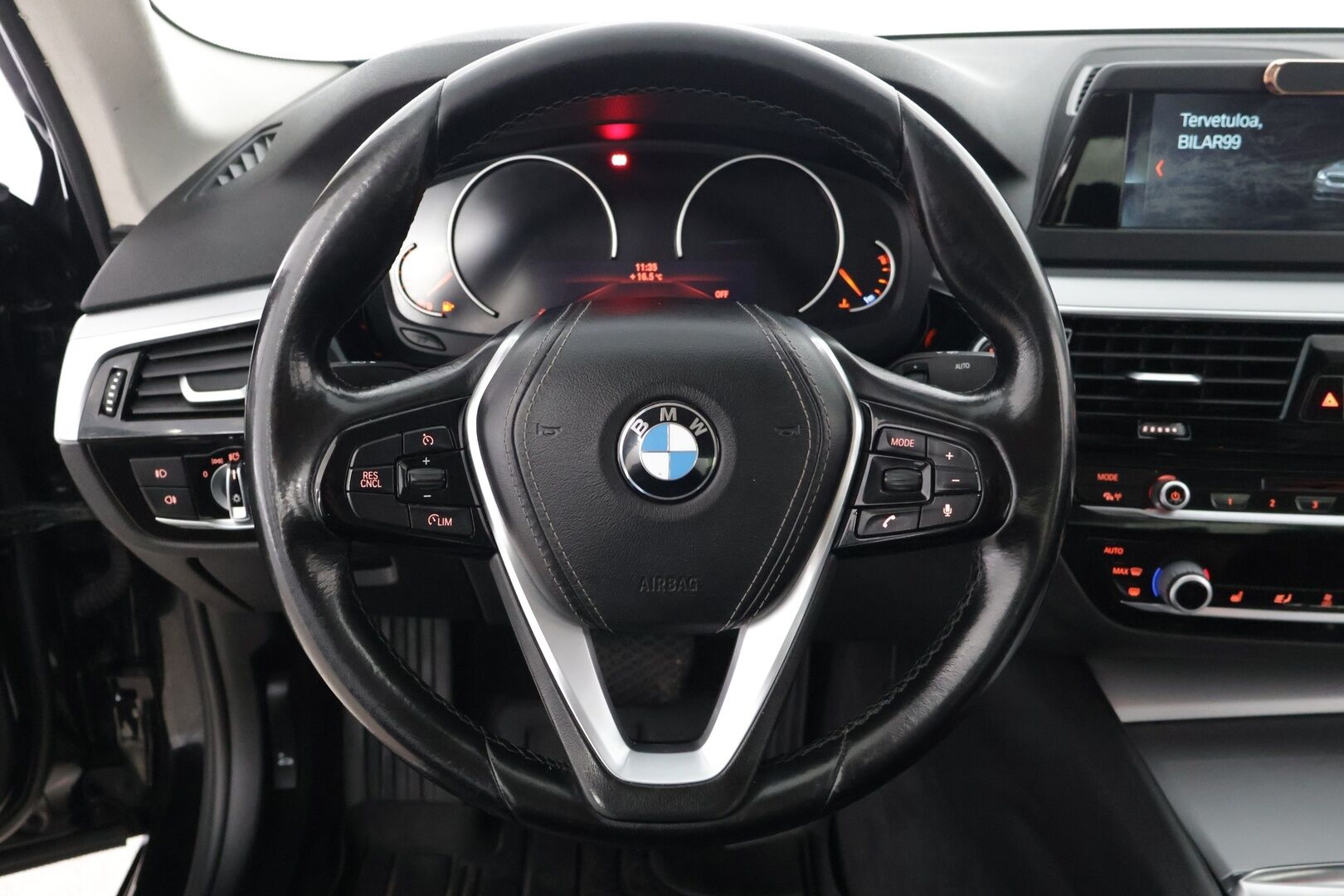 BMW 520 2018 G30 Sedan 520d A xDrive Winter Exclusive - Suomi auto / 2 renkaat / Webasto / Neliveto / Winter Exclusive *