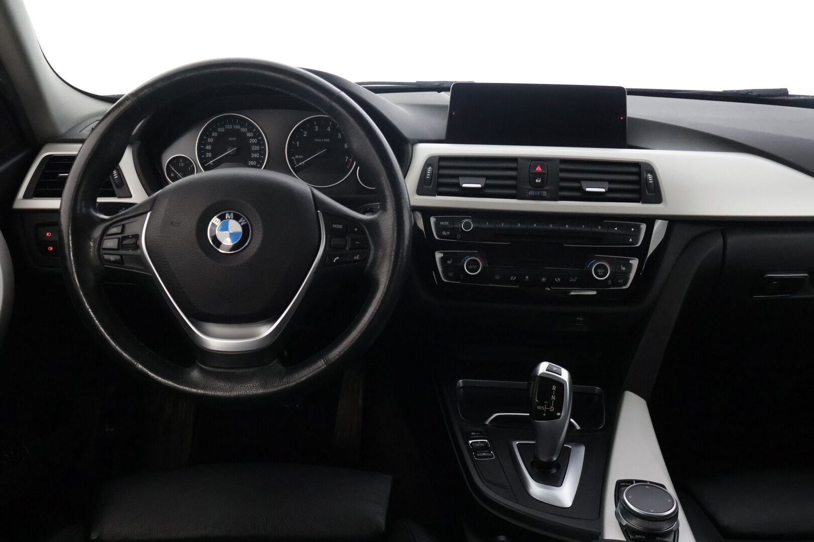 BMW 320 2018 F31 Touring 320i A xDrive Business Exclusive - | Hifit | Nahkat | Neliveto | Proffa Navi | Suomi-Auto | Ratinlämmitys |