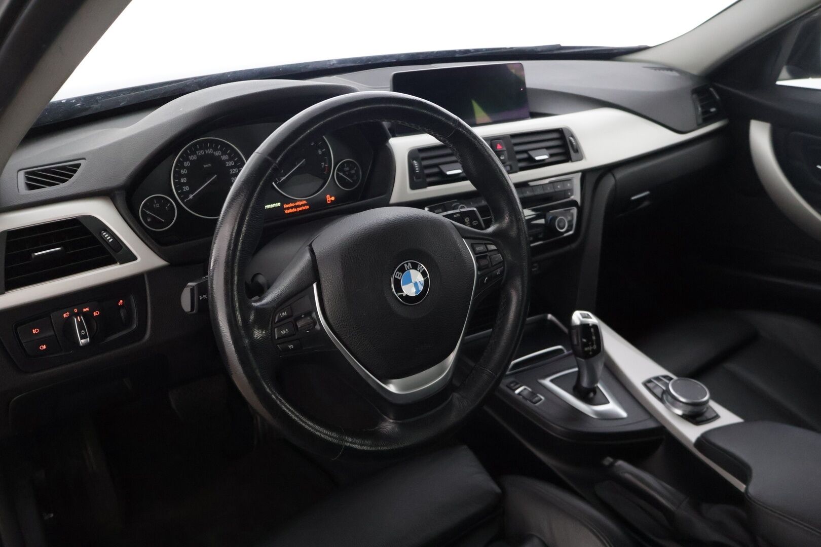BMW 320 2018 F31 Touring 320i A xDrive Business Exclusive - | Hifit | Nahkat | Neliveto | Proffa Navi | Suomi-Auto | Ratinlämmitys |