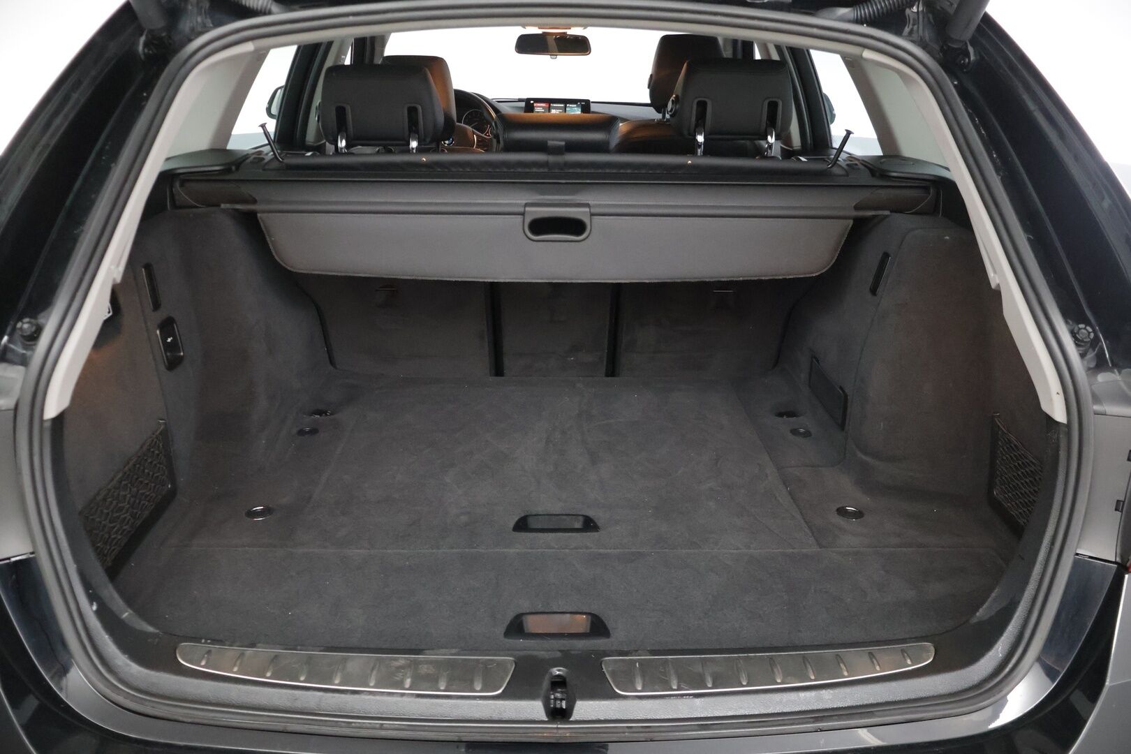 BMW 320 2018 F31 Touring 320i A xDrive Business Exclusive - | Hifit | Nahkat | Neliveto | Proffa Navi | Suomi-Auto | Ratinlämmitys |