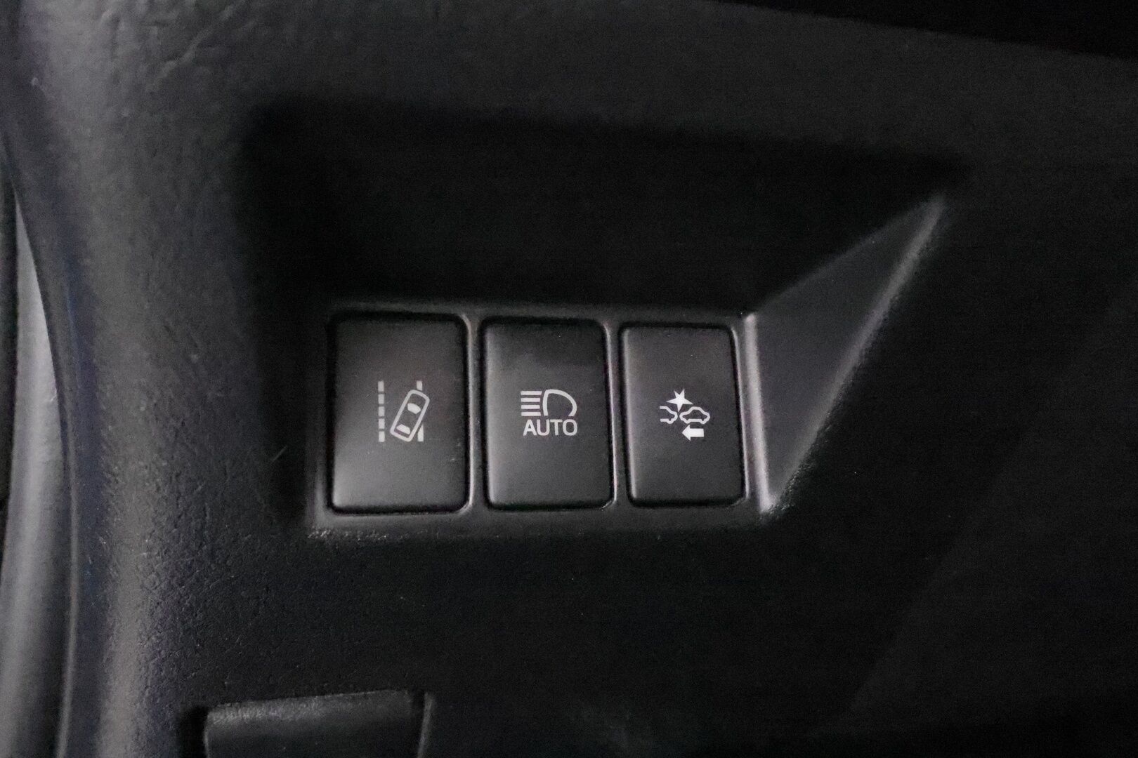 Toyota Yaris 2018 1,5 Hybrid Active 5ov - | Vakkari | P.kamera | Lohkolämmitin | Navi | Bluetooth | Kaistavahti | PCS | RSA | Aut. ilmastointi | Merkkihuollettu | 2x renkaat aluin | 