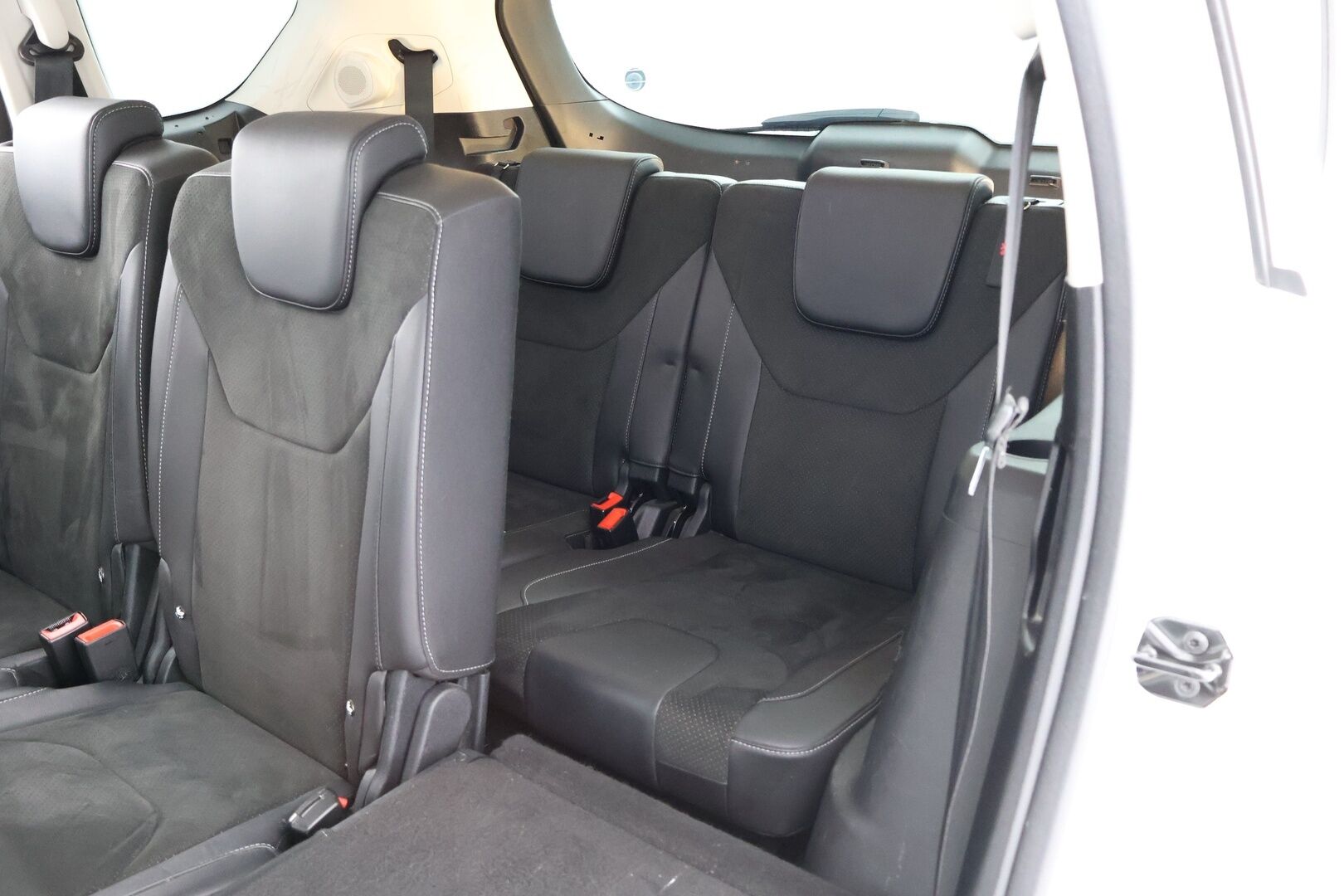 Ford S-Max 2019 2,0 TDCi EcoBlue 150hv A8 Titanium 5-ovinen 7-Paikkainen - Suomiauto / Webasto / Adapt.Vakkari / Peruutuskamera / Vetokoukku / Muistipenkki / Nahka-Alcantara / KeylessGo / Huippuvarusteet!