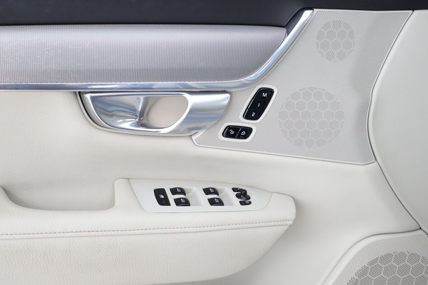 Volvo V90 2019 D4 Business Inscription aut - Suomi-auto | Webasto | ACC & Pilot assist | P.kamera | Muistipenkki | Vaalea nahkasisusta | Mussel Blue | Full LED | Sensus-navi - KORKO VAIN 3,99 %