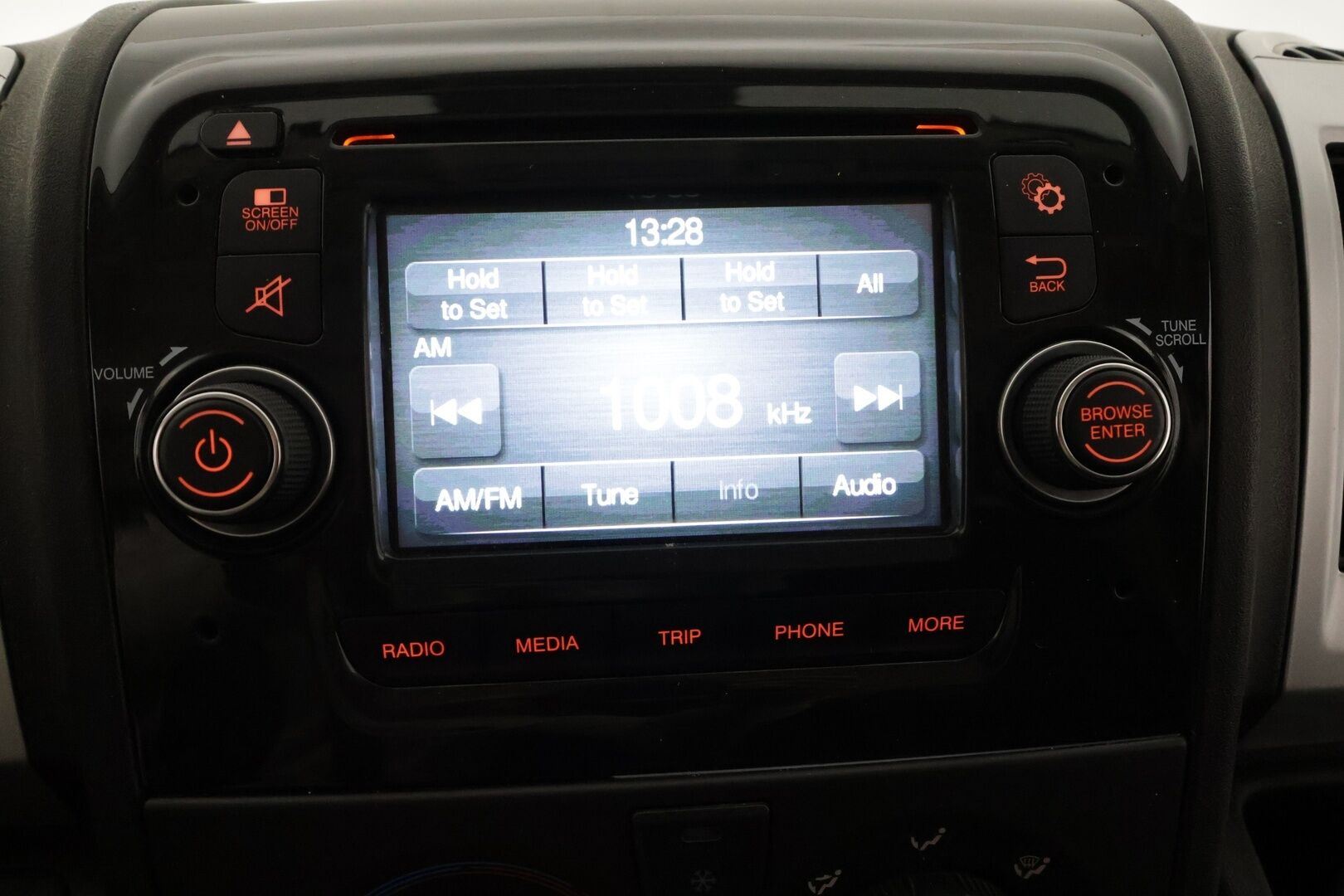 Citroen Jumper 2018 BlueHDi 110 35 L2H1 ** Webasto / Koukku / Vakkari / Bluetooth / VÄLISEINÄ / Ilmastointi ** - Suomi-auto / 2x Renkaat