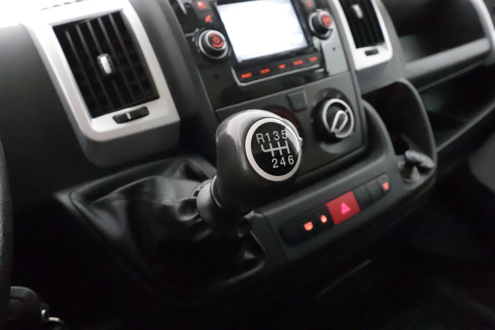 Citroen Jumper 2018 BlueHDi 110 35 L2H1 **ALV / 1-om. Suomi-auto / Webasto / Koukku / Vakkari / Ilmastointi / Väliseinä**