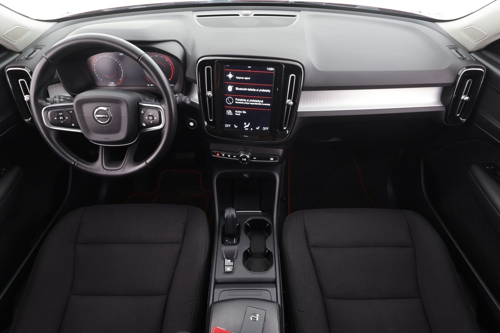 Volvo XC40 2019 D4 AWD Momentum aut * Webasto / Adapt.Vakkari / Vetokoukku / Full LED / Peruutuskamera / KeyLess / Ratinlämmitys - Suomiauto / Jakopää tehty / Merkkihuollettu! - HULLUT AVAJAISHULINAT KORKOTARJOUS 3,29 %