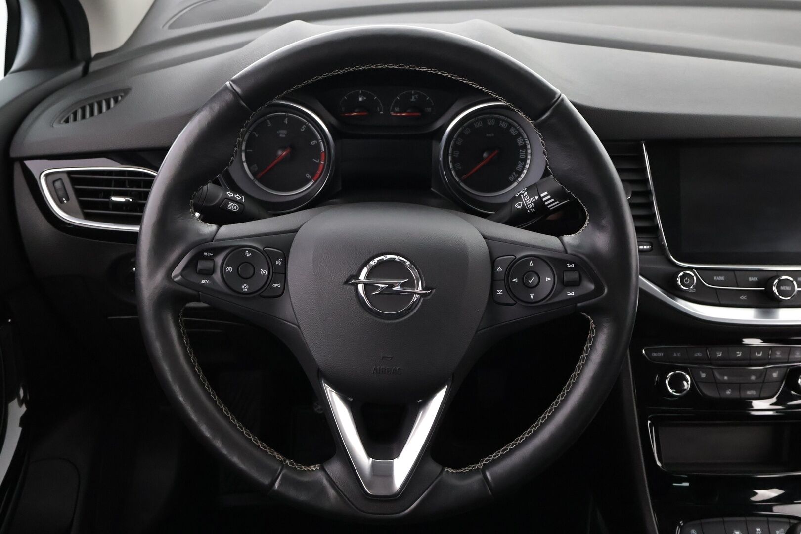 Opel Astra 2019 5-ov Innovation Plus 105 Turbo - Suomiauto | Webasto | IntelliLUX-LED | AGR-sporttipenkit | P.kamera | Blis | Vakkari | Keyless | Ratinlämmitin