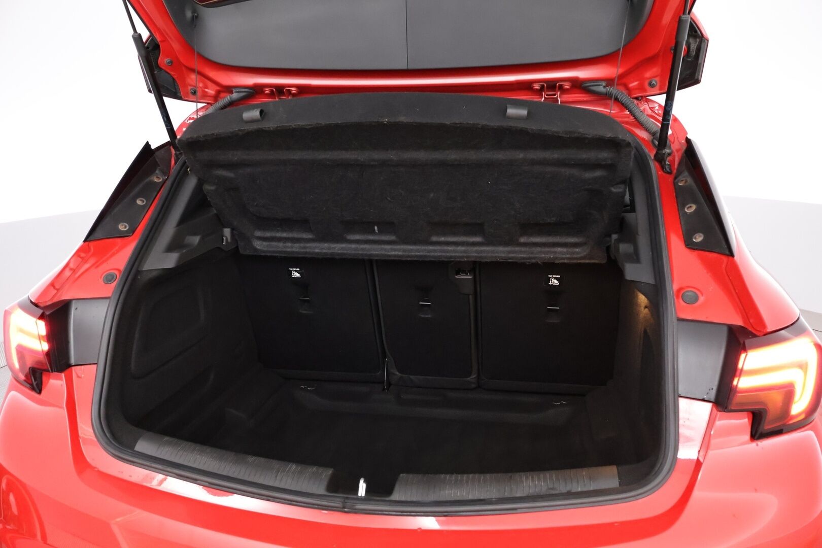Opel Astra 2019 5-ov Innovation Plus 105 Turbo - Suomiauto | Webasto | IntelliLUX-LED | AGR-sporttipenkit | P.kamera | Blis | Vakkari | Keyless | Ratinlämmitin