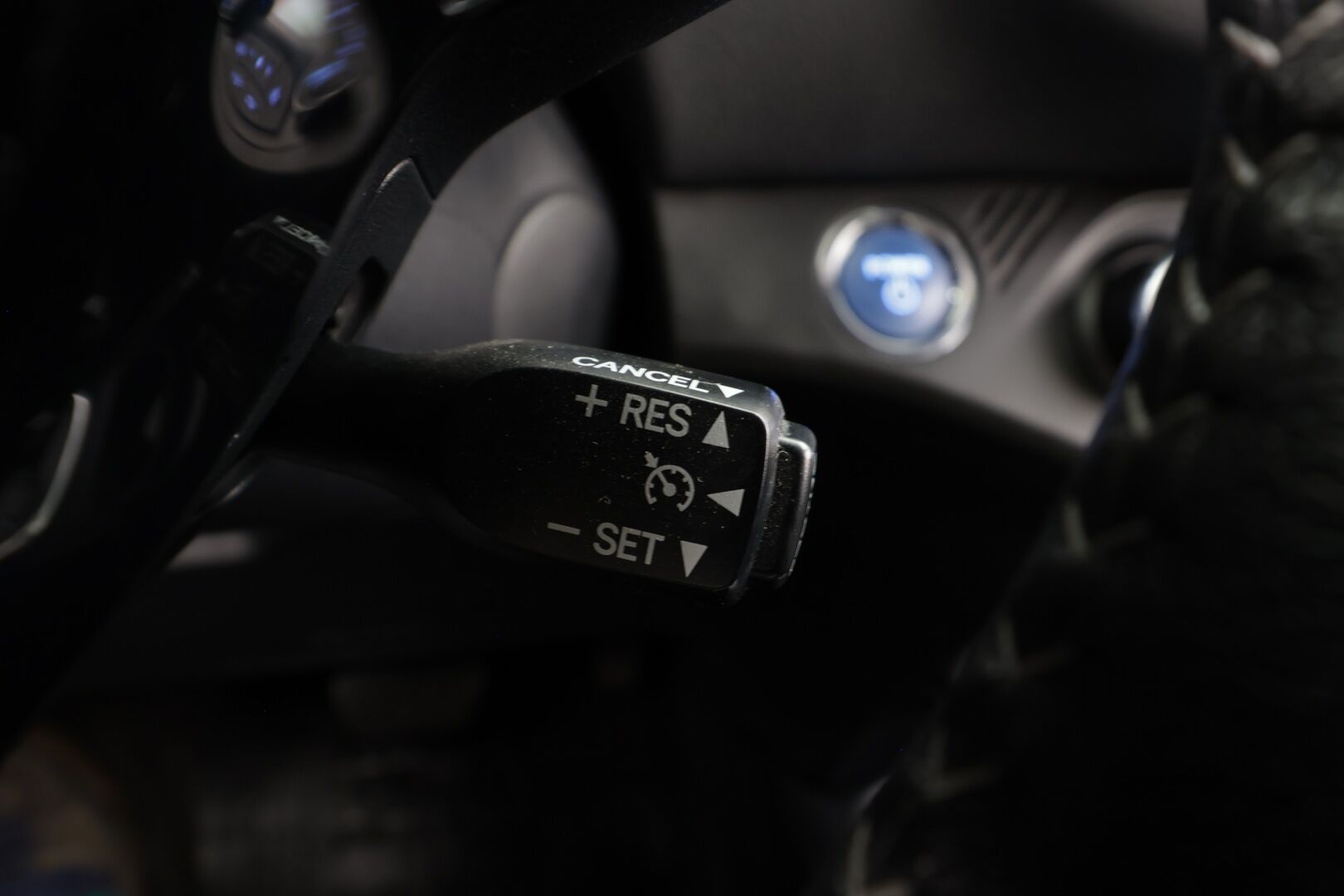 Toyota Yaris 2019 1,5 Hybrid Premium * Sisätilanlämmitin / P.Kamera / Kaistavahti / Navi / Vakkari / Bluetooth / Keyless * - Suomi-auto / Kahdet renkaat / Merkkihuollot - HULLUT JOULUT KORKOTARJOUS 2,49% 