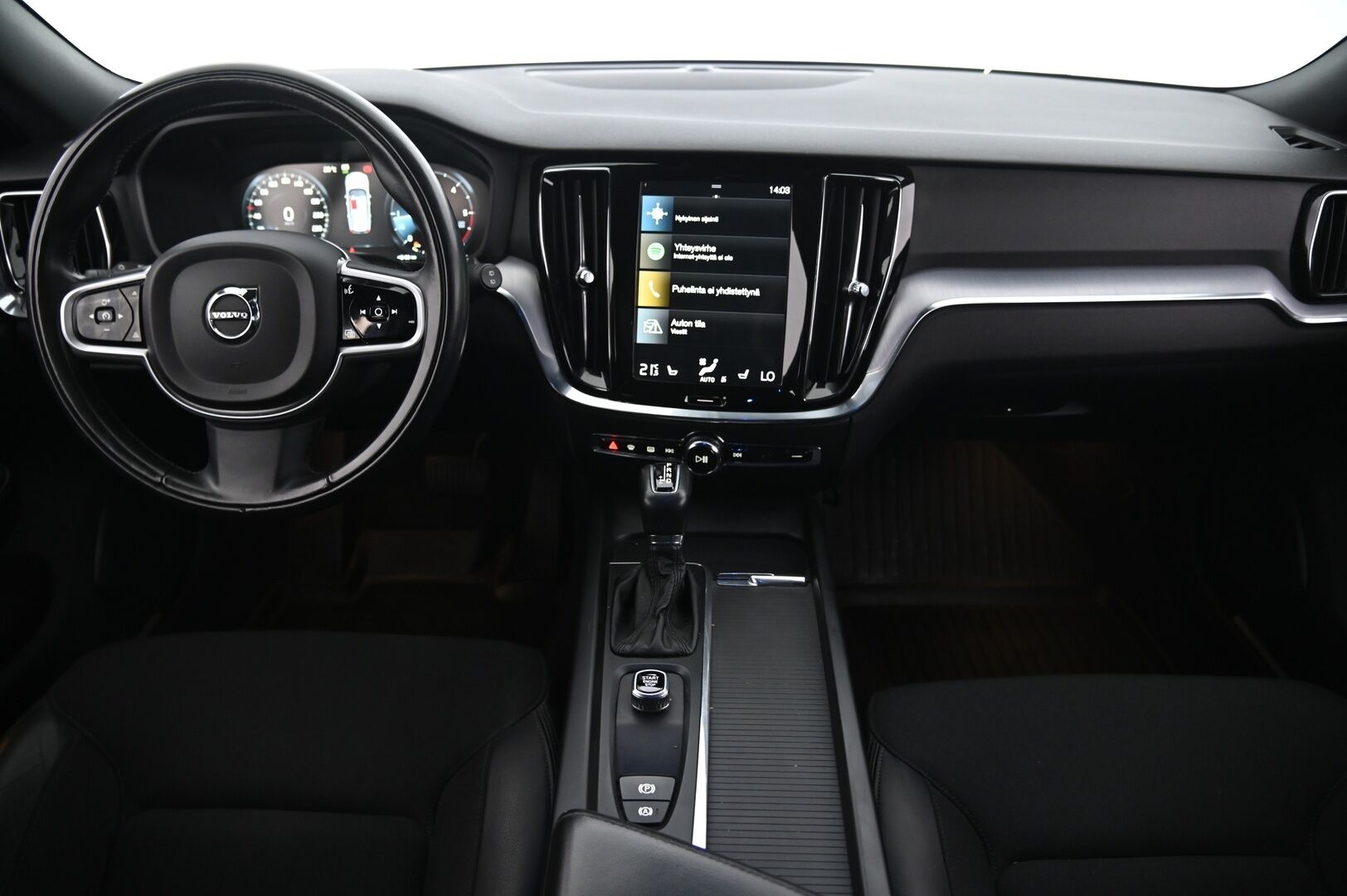 Volvo V60 2019 D4 Momentum aut *VOC / Webasto / Kessy / Lämpölasi / Lämpöratti / Navi* - *Suomiauto / Juuri katsastettu / Etu- ja takapenkinlämmitys / 2x renkaat aluilla - HULLU BLACKWEEK KORKOTARJOUS 2,49%