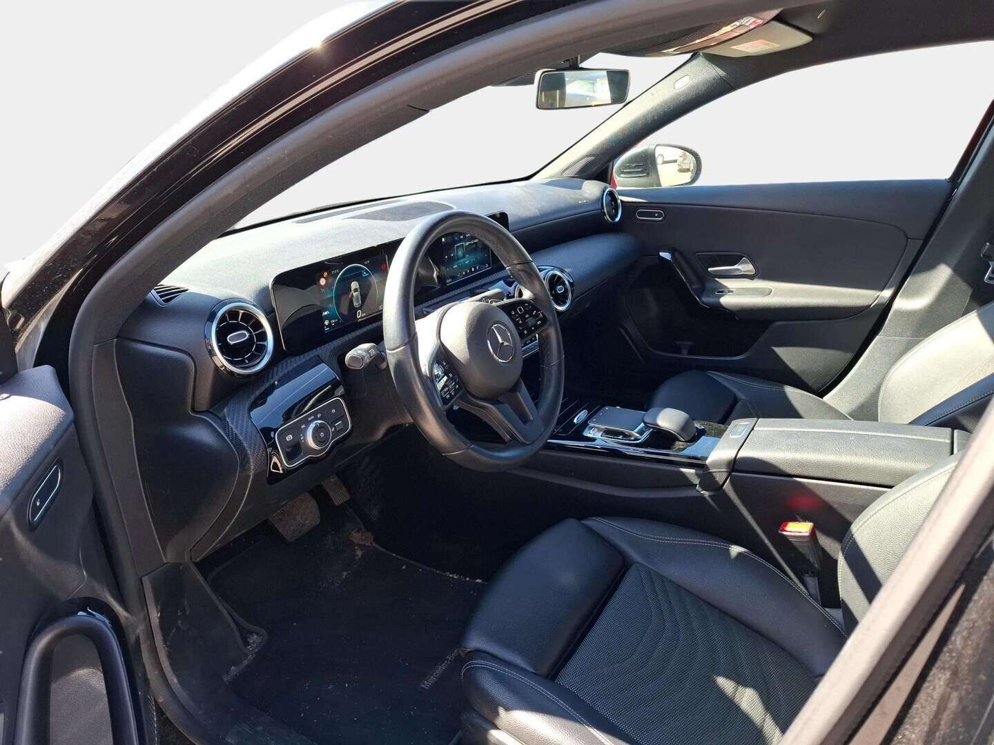 Mercedes-Benz A 2018 200 Launch Edition Style Aut. / Koukku / P.kamera / Keyless / LED / Vakkari - Suomi-auto / Juuri katsastettu / Tulossa myyntiin! - HULLUT AVAJAISHULINAT KORKOTARJOUS 3,29 %