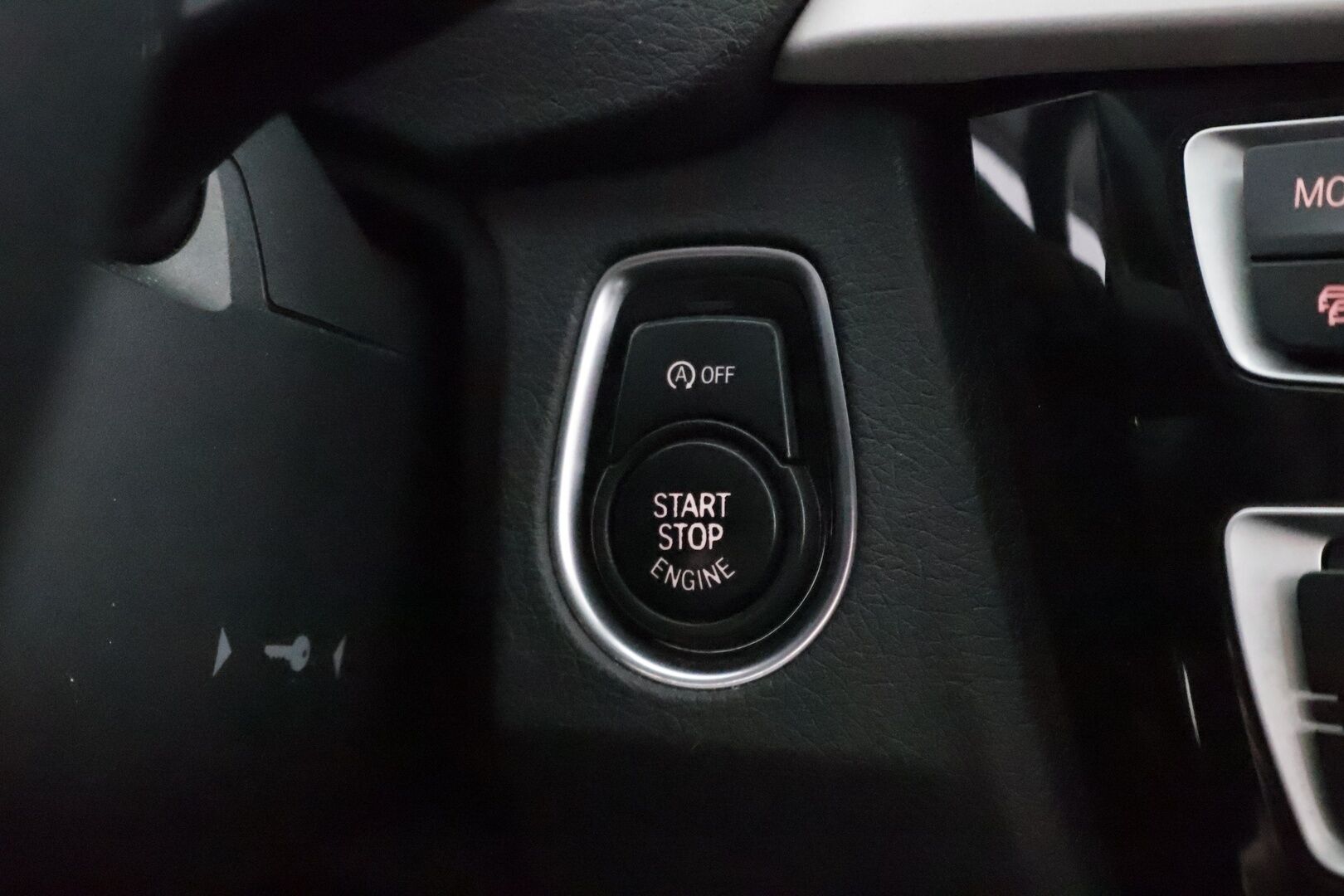 BMW 320 2019 F31 Touring 320i A xDrive Business Exclusive * Adapt.Vakkari / Vetokoukku / HUD / Sporttinahat / Peruutuskamera / LED - Lohkolämmitin / Ratinlämmitin / Juuri huollettu / Ei Adblue järjestelmää! - HULLUT AVAJAISHULINAT KORKOTARJOUS 3,29 %