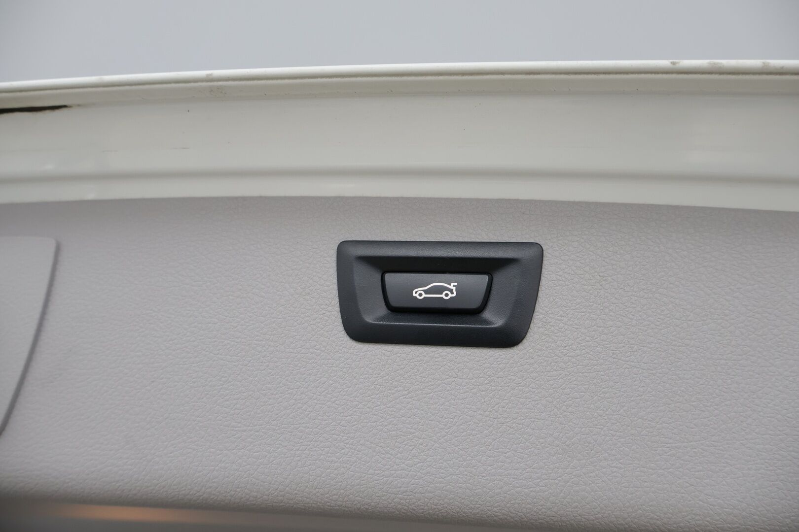 BMW 320 2019 F31 Touring 320i A xDrive Business Exclusive * Adapt.Vakkari / Vetokoukku / HUD / Sporttinahat / Peruutuskamera / LED - Lohkolämmitin / Ratinlämmitin / Juuri huollettu / Ei Adblue järjestelmää! - HULLUT AVAJAISHULINAT KORKOTARJOUS 3,29 %