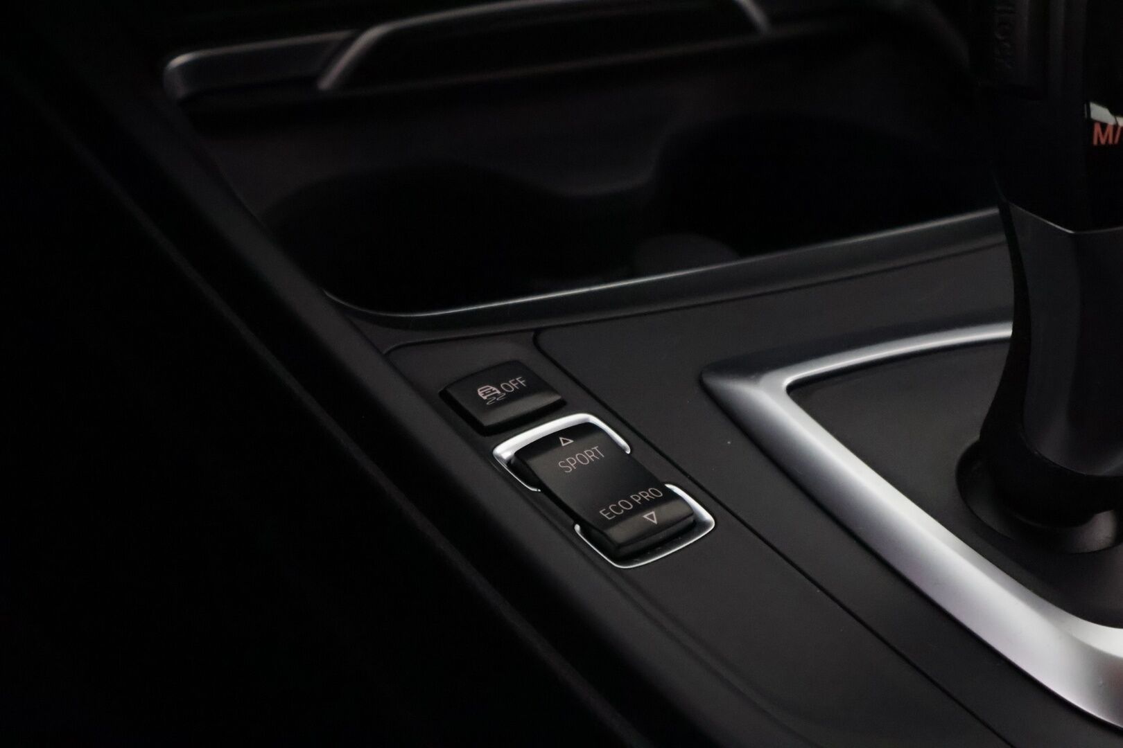 BMW 320 2019 F31 Touring 320i A xDrive Business Exclusive * Adapt.Vakkari / Vetokoukku / HUD / Sporttinahat / Peruutuskamera / LED - Lohkolämmitin / Ratinlämmitin / Juuri huollettu / Ei Adblue järjestelmää! - HULLUT AVAJAISHULINAT KORKOTARJOUS 3,29 %