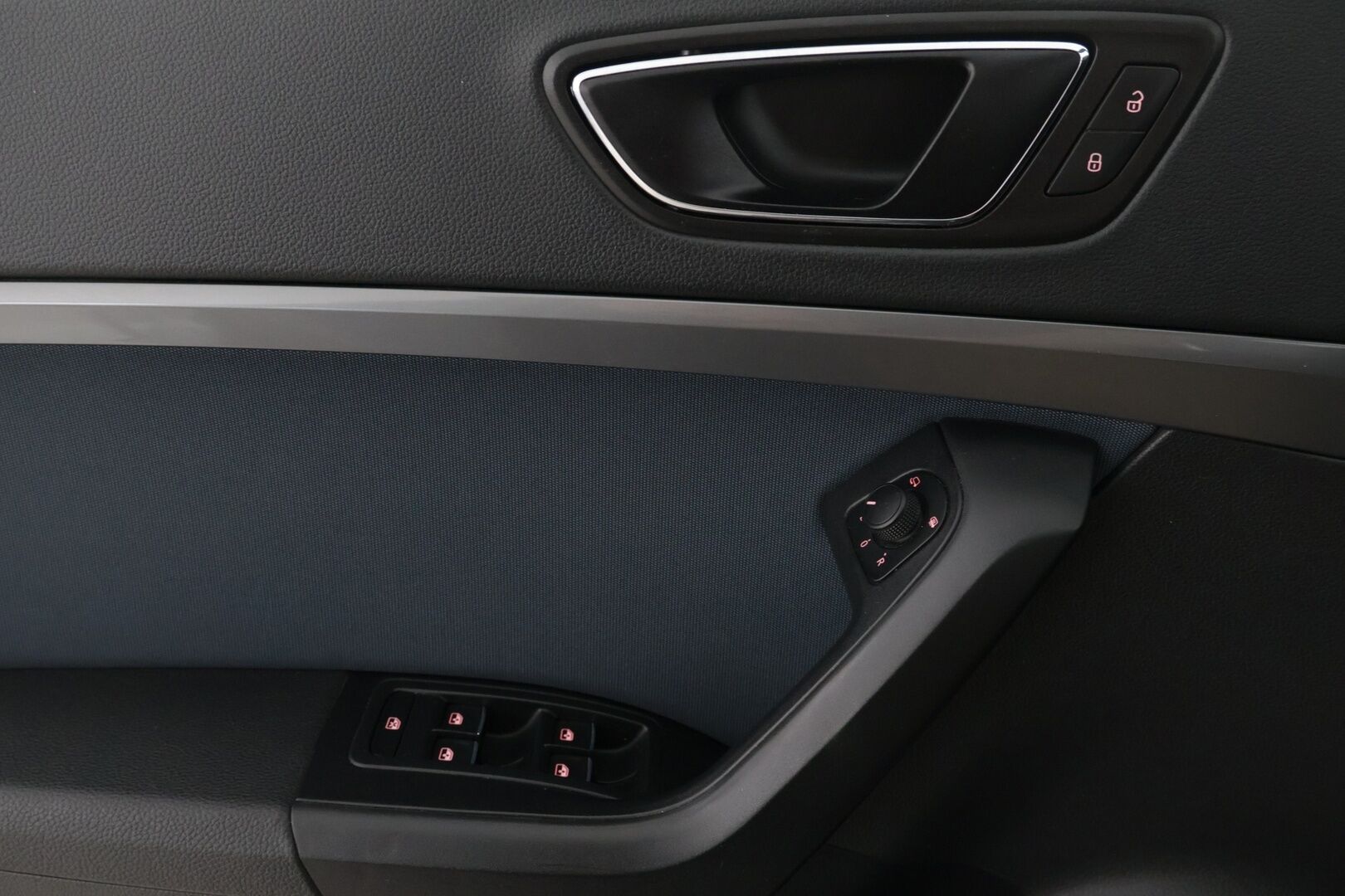 Seat Ateca 2019 1,6 TDI 115 Style Business DSG - Adpatiivinen vakionopeudensäädin | Webasto kaukosäädöllä | Automaattinen ilmastointi | Vetokoukku | P.Kamera | Tutkat eteen ja taakse |