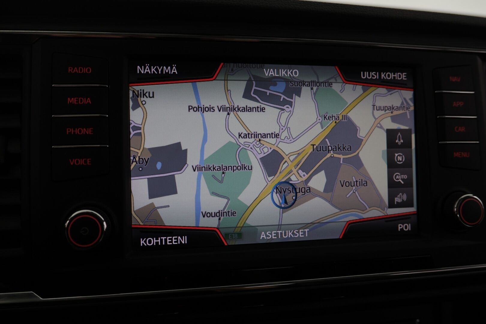 Seat Ateca 2019 1,6 TDI 115 Style Business DSG - Adpatiivinen vakionopeudensäädin | Webasto kaukosäädöllä | Automaattinen ilmastointi | Vetokoukku | P.Kamera | Tutkat eteen ja taakse |
