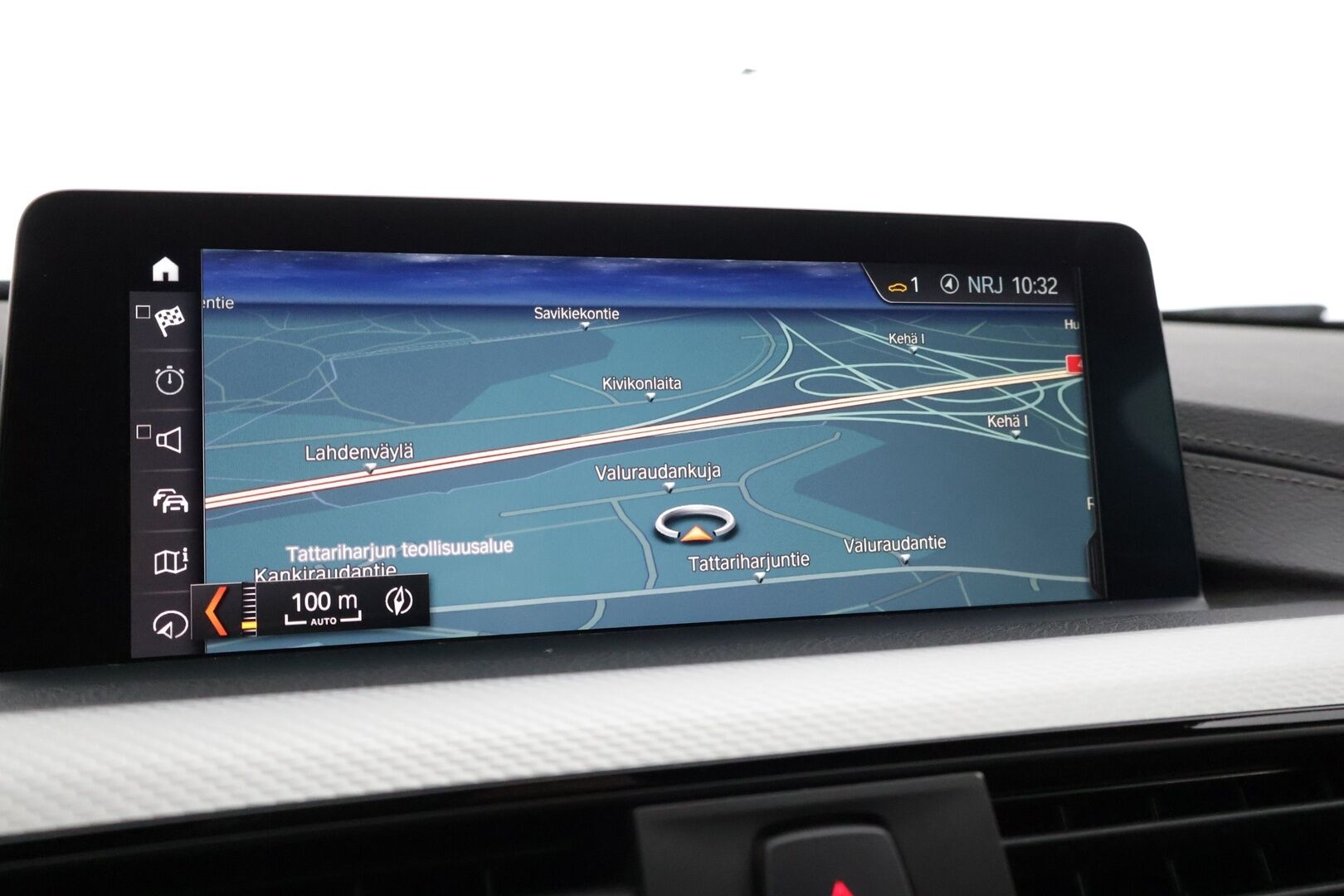 BMW 320 2019 F30 Sedan 320d xDrive M Sport Limited Edition - M-sport / Black Panel / Päivitetty Kaiutin Järjestelmä / ACC / Koukku / AppleCarplay / Peruutuskamera / Ratinlämmitin / Keyless 