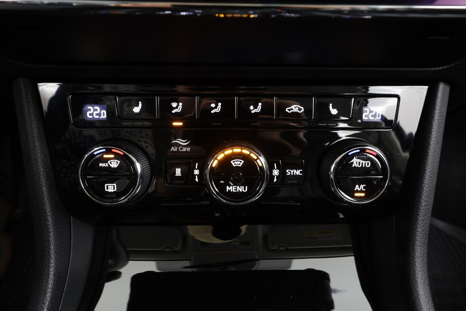 Skoda Superb 2019 Combi 2,0 TDI 190 4x4 Style BusinessLine DSG * Canton / Webasto / ACC / Xenon / P.Kamera / Muistipenkki / Keyless * - Suomi-auto / Kahdet renkaat - HULLUT BLACKWEEK JATKOT - KORKOTARJOUS 2,49%