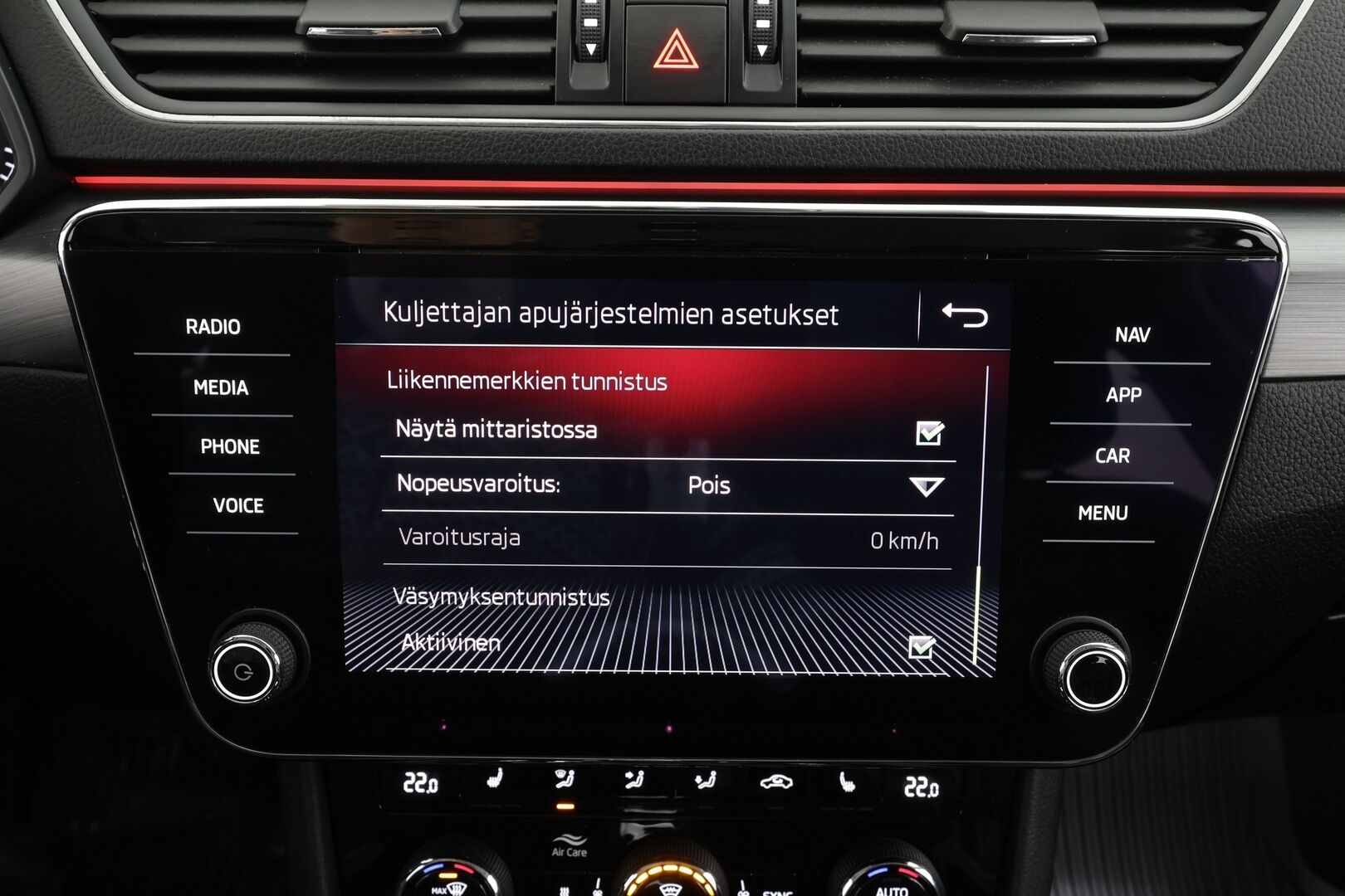 Skoda Superb 2019 Combi 2,0 TDI 190 4x4 Style BusinessLine DSG * Canton / Webasto / ACC / Xenon / P.Kamera / Muistipenkki / Keyless * - Suomi-auto / Kahdet renkaat - HULLUT BLACKWEEK JATKOT - KORKOTARJOUS 2,49%