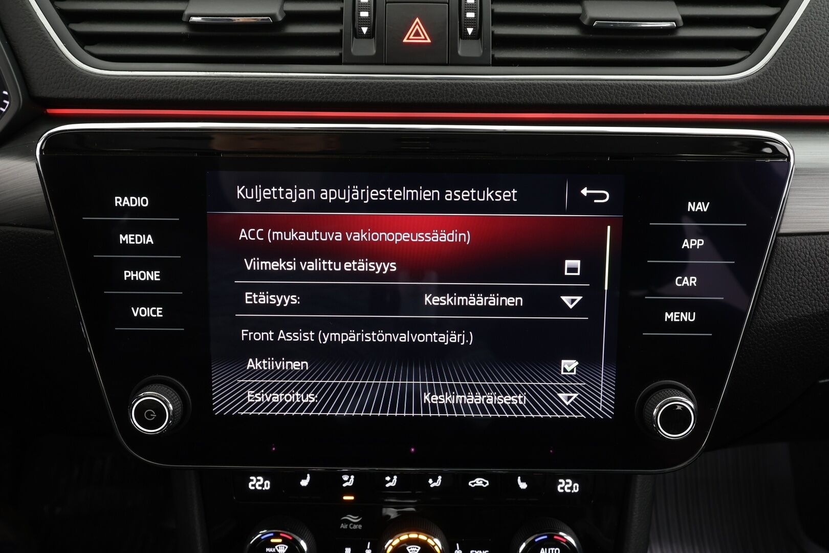 Skoda Superb 2019 Combi 2,0 TDI 190 4x4 Style BusinessLine DSG * Canton / Webasto / ACC / Xenon / P.Kamera / Muistipenkki / Keyless * - Suomi-auto / Kahdet renkaat - HULLUT BLACKWEEK JATKOT - KORKOTARJOUS 2,49%