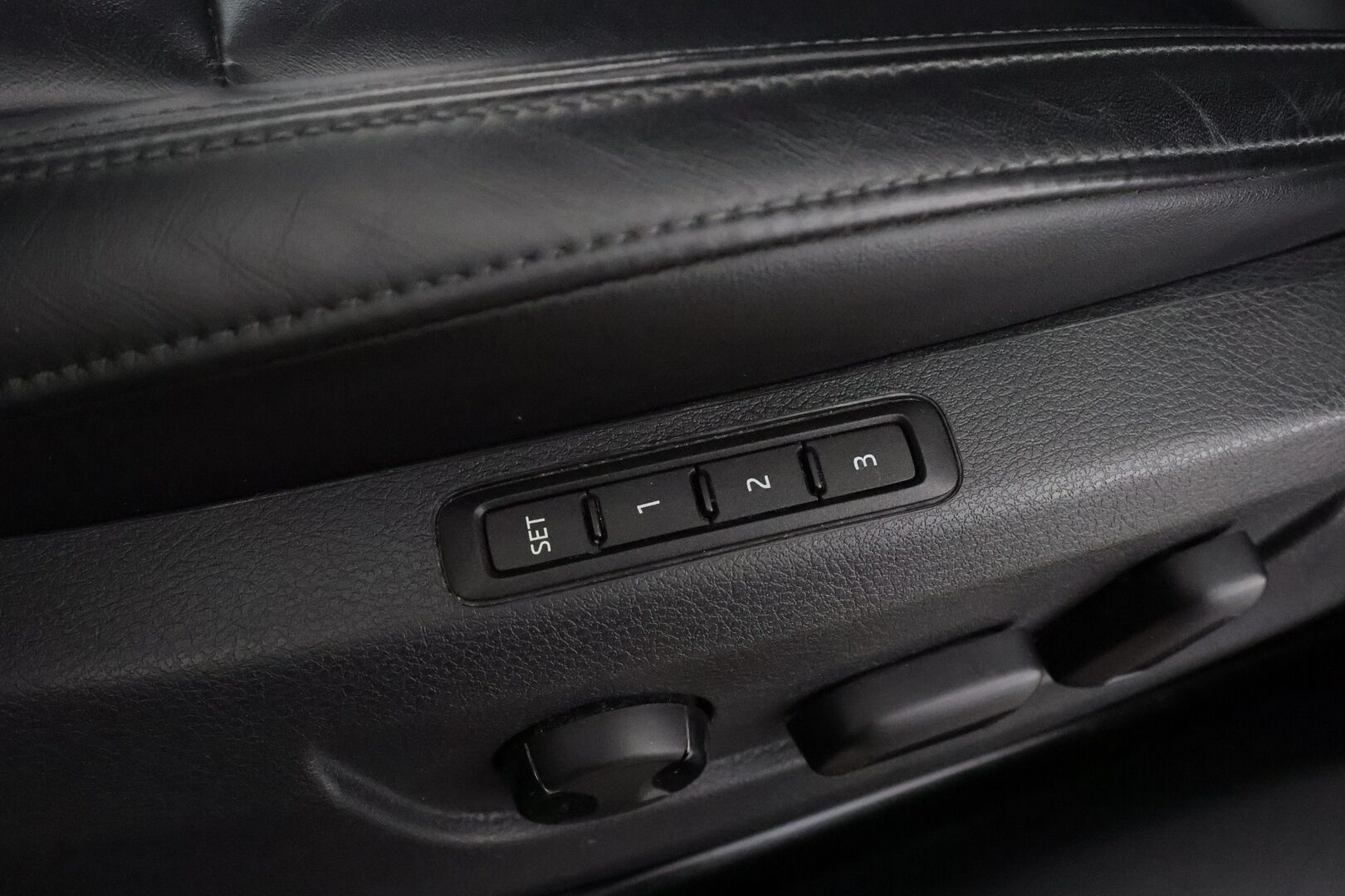 Skoda Superb 2019 Combi 2,0 TDI 190 4x4 Style BusinessLine DSG * Canton / Webasto / ACC / Xenon / P.Kamera / Muistipenkki / Keyless * - Suomi-auto / Kahdet renkaat - HULLUT BLACKWEEK JATKOT - KORKOTARJOUS 2,49%