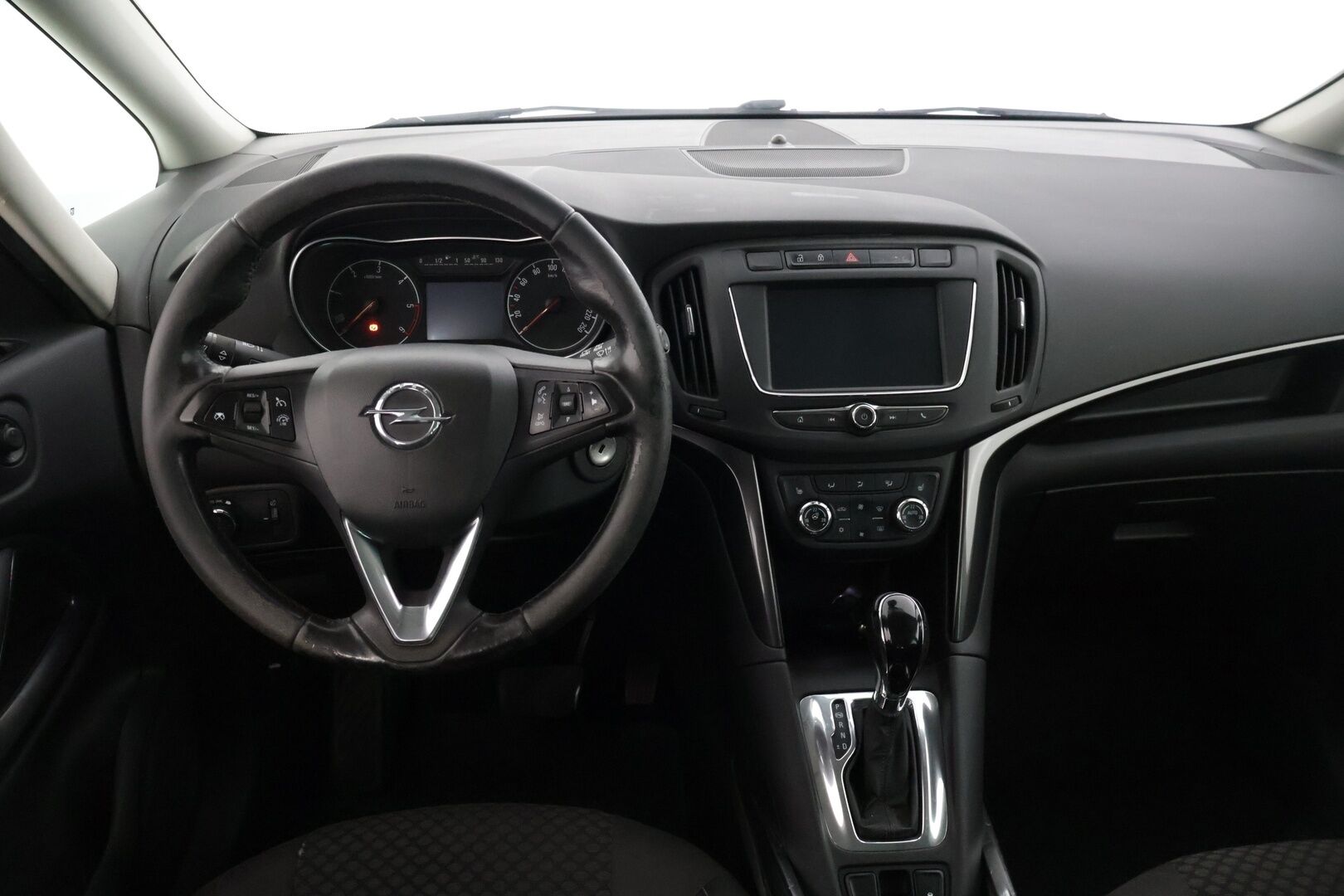 Opel Zafira 2019 Innovation 2,0 CDTI 125kW AT6 * YritysOutlet - Myydään vain yrityksille / Xenon / Vakkari / P. tutkat / Bluetooth * - * YritysOutlet -valikoimasta vain yritykselle / Leimaa 3/27 asti! / 7-paikkainen / Suomi-auto / Kahdet renkaat omilla alumiinivanteilla *