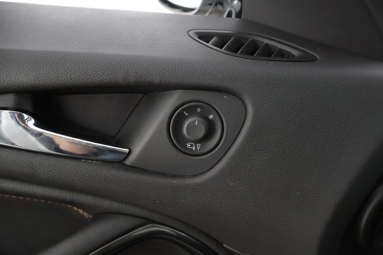 Opel Zafira 2019 Innovation 2,0 CDTI 125kW AT6 * YritysOutlet - Myydään vain yrityksille / Xenon / Vakkari / P. tutkat / Bluetooth * - * YritysOutlet -valikoimasta vain yritykselle / Leimaa 3/27 asti! / 7-paikkainen / Suomi-auto / Kahdet renkaat omilla alumiinivanteilla *